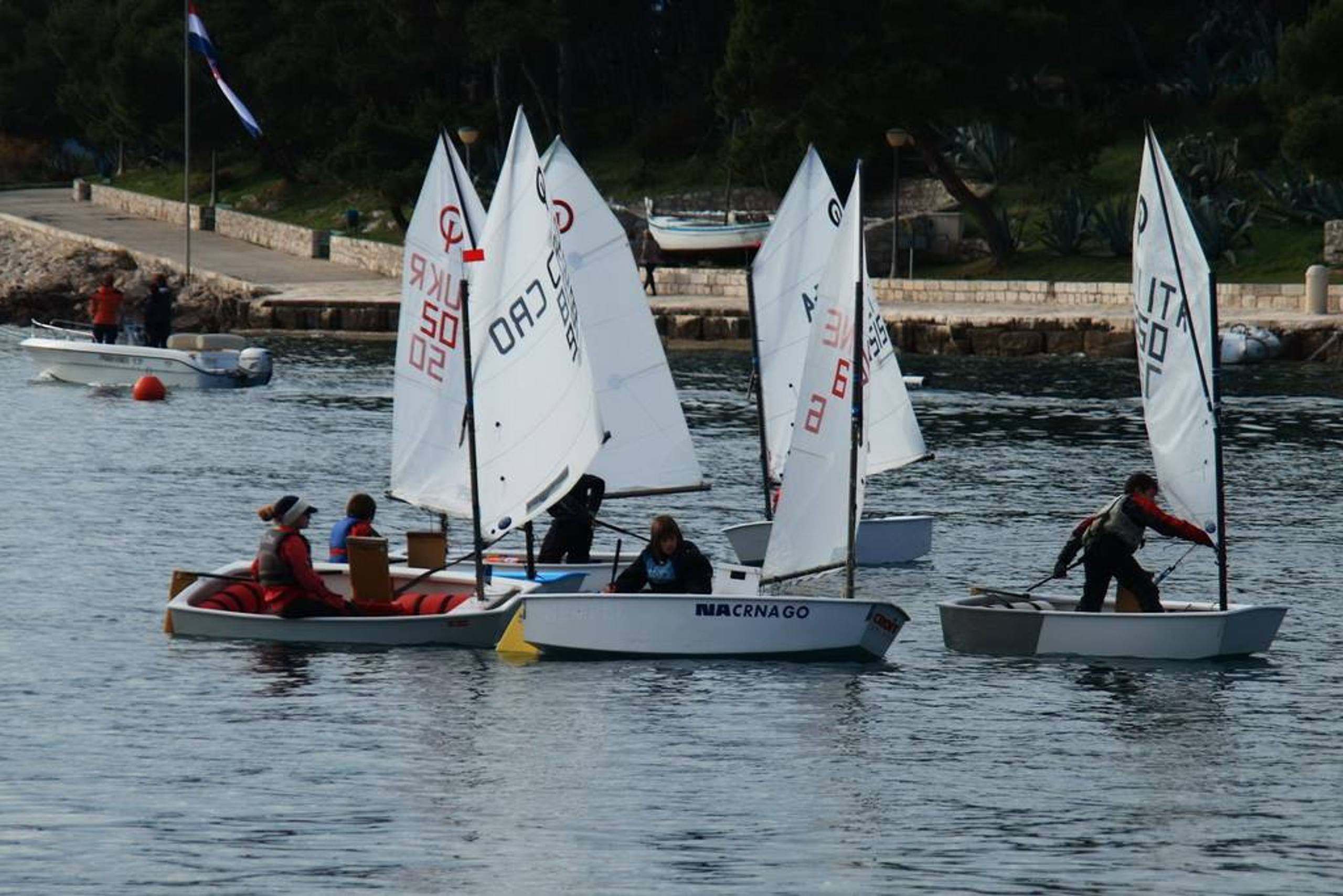 34. Međunarodna novogodišnja regata — Cucin, Hvar, prosinac 2010. — fotografija 66 od 78