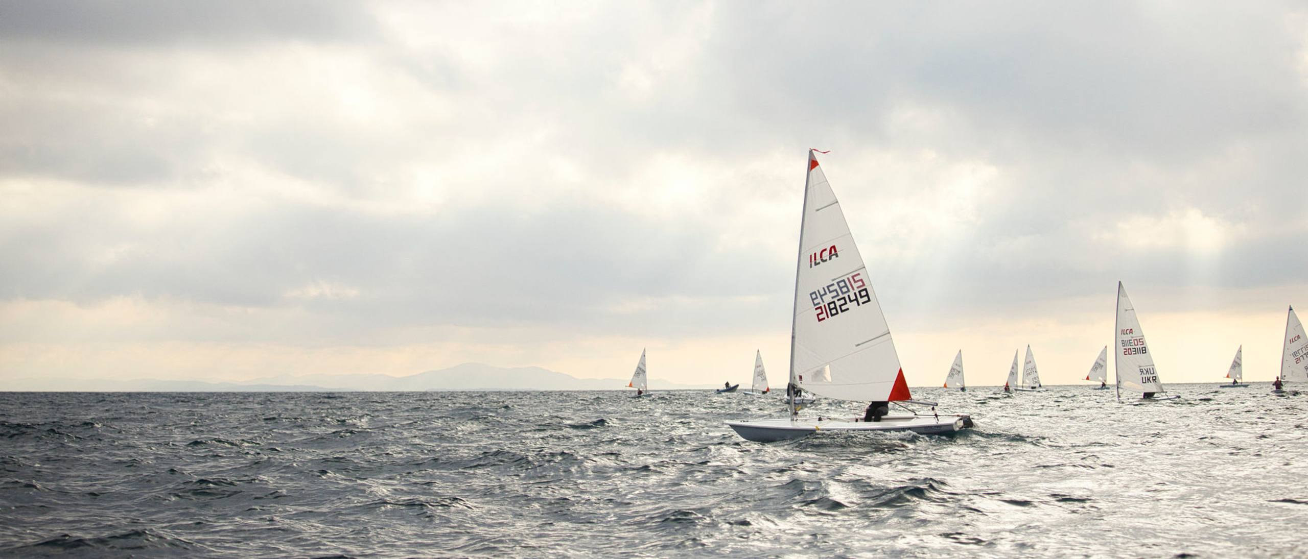 45. Međunarodna novogodišnja regata, Hvar, prosinac 2022. — fotografija 32 od 100