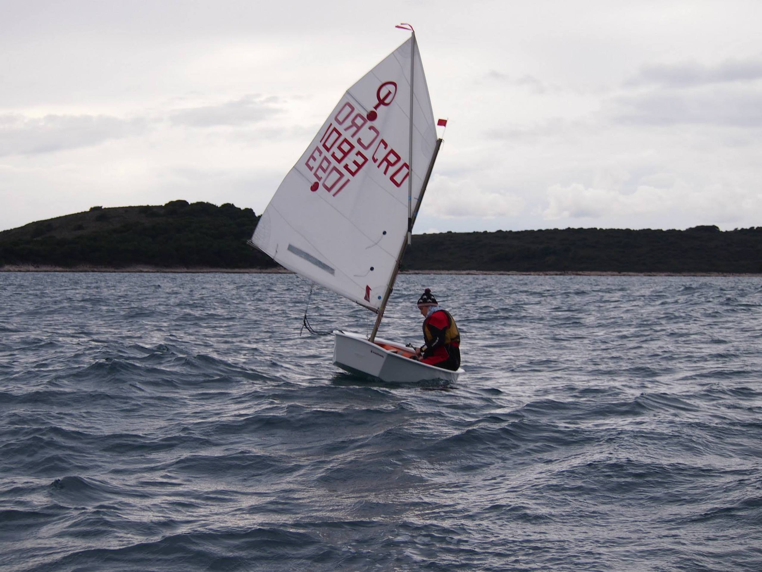 38. Međunarodna novogodišnja regata — Optimist, Hvar, prosinac 2014. — fotografija 20 od 57 (foto: Viktorija Nižetić)