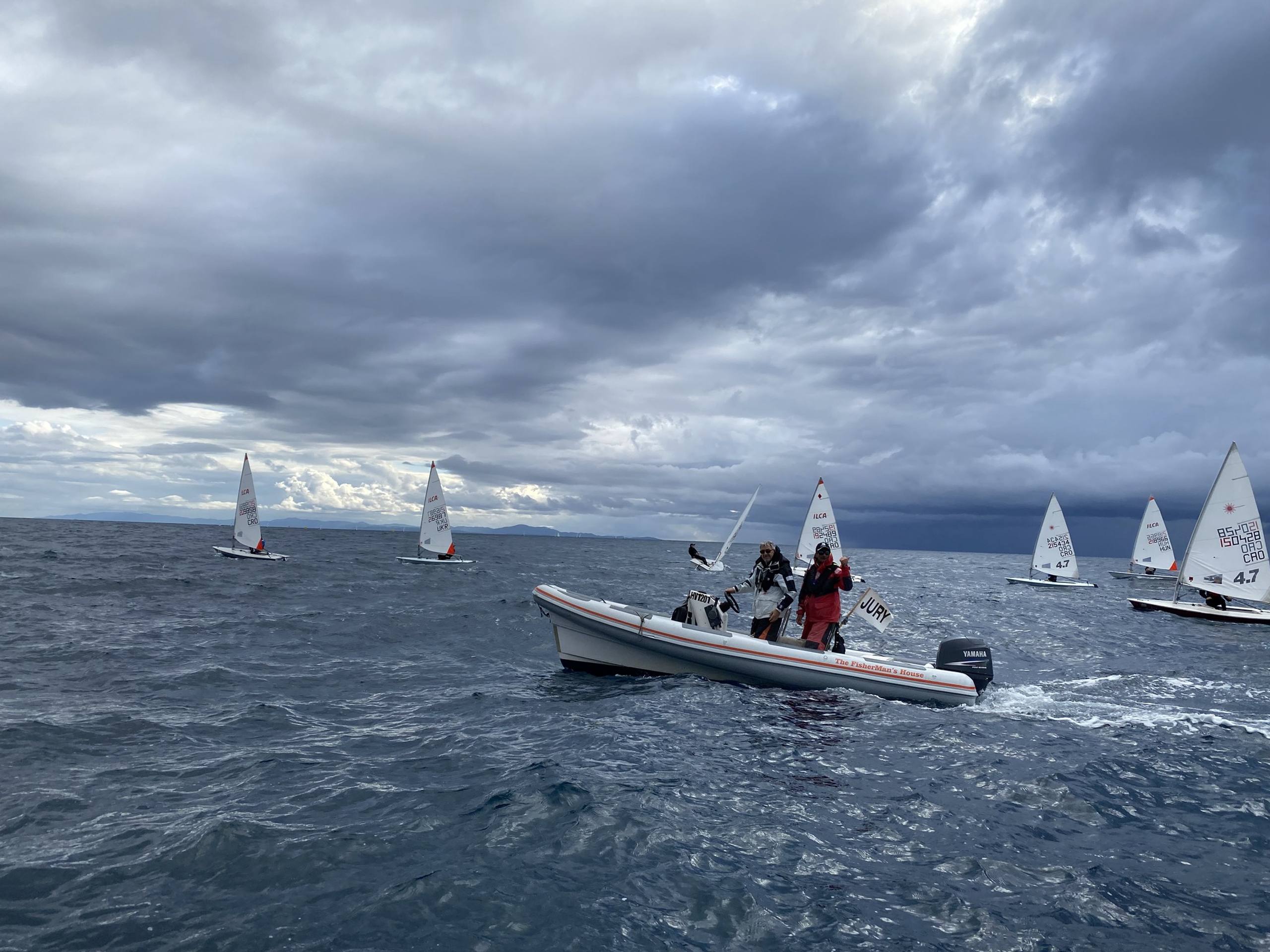 44. Međunarodna novogodišnja regata, Hvar, prosinac 2021. — fotografija 5 od 100