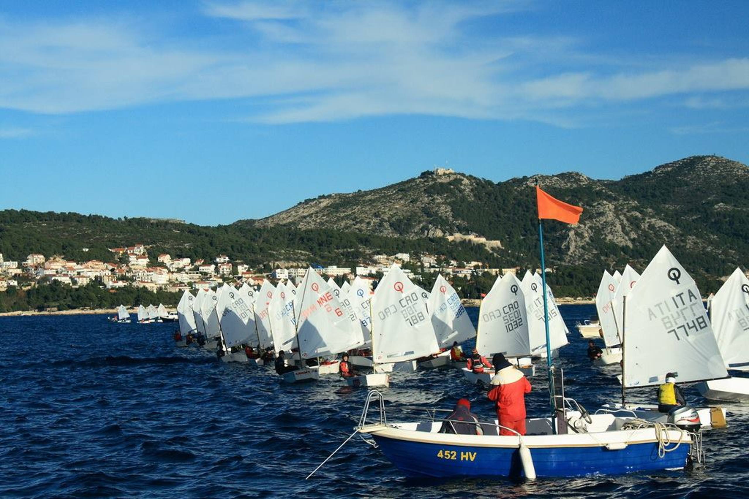 34. Međunarodna novogodišnja regata — Cucin, Hvar, prosinac 2010. — fotografija 23 od 78