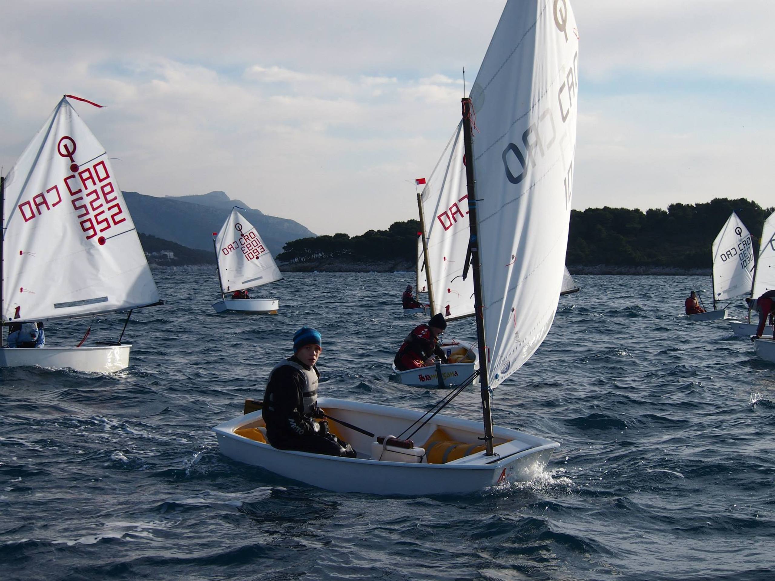 38. Međunarodna novogodišnja regata — Optimist, Hvar, prosinac 2014. — fotografija 46 od 57 (foto: Viktorija Nižetić)