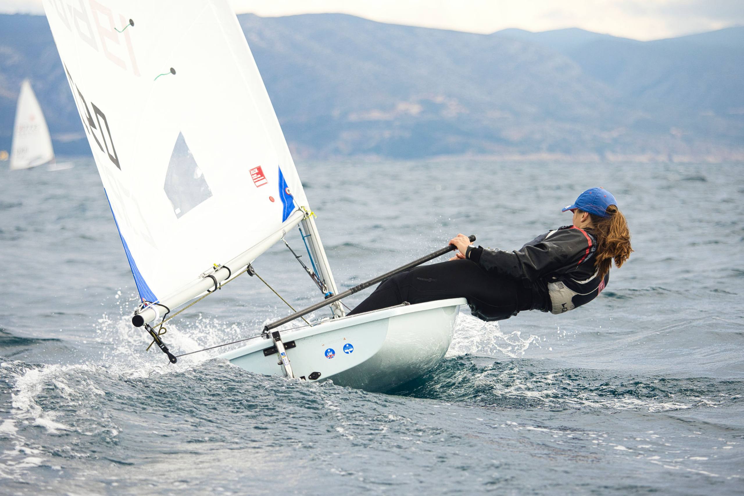 45. Međunarodna novogodišnja regata, Hvar, prosinac 2022. — fotografija 34 od 100