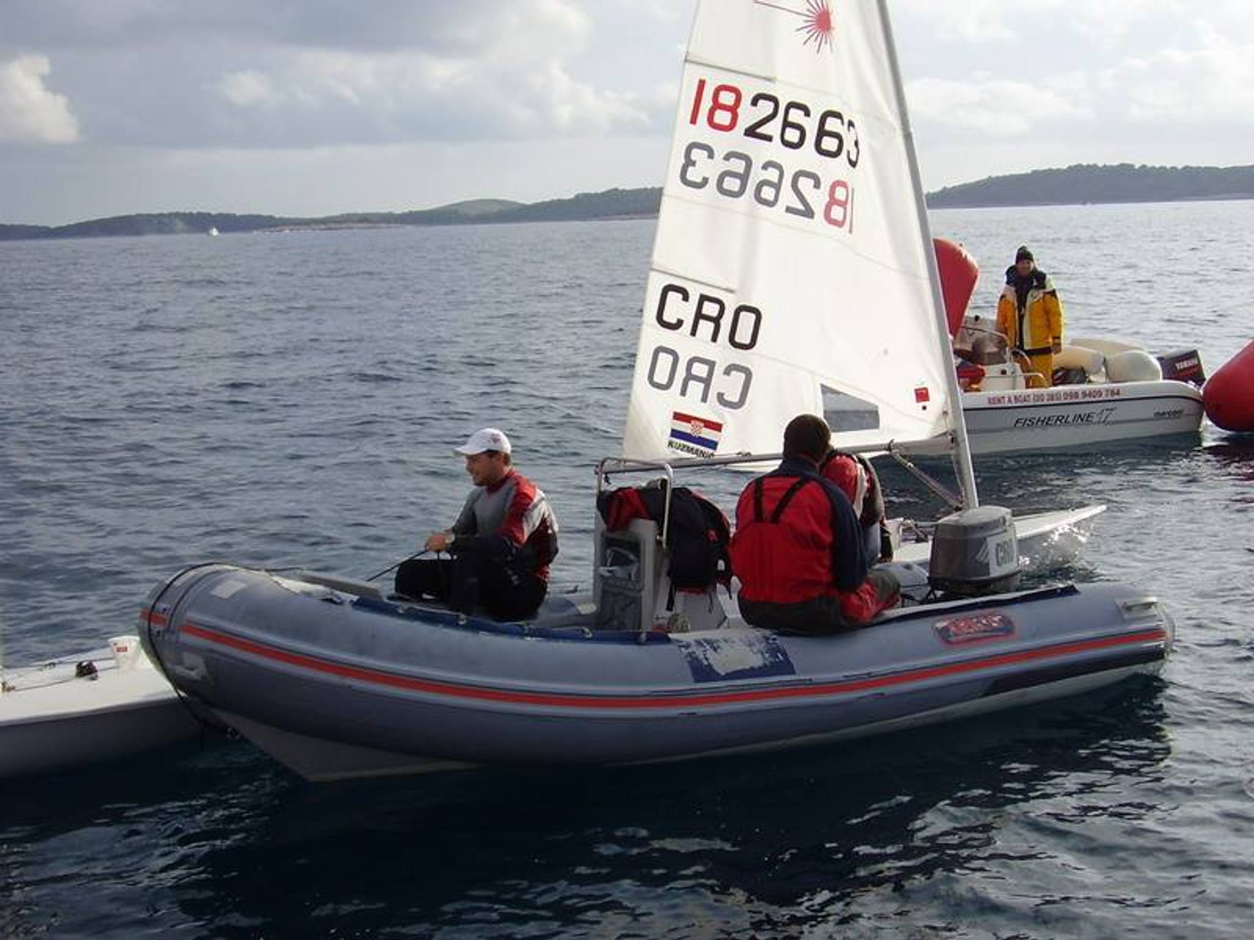 29. Međunarodna novogodišnja regata, Hvar, prosinac 2005. — fotografija 58 od 100