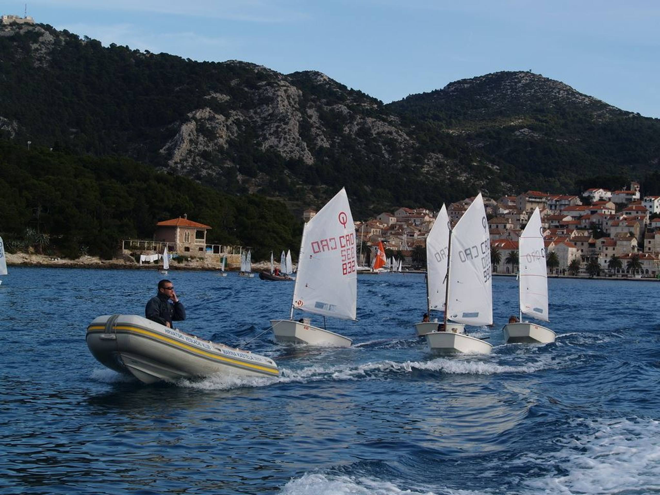 34. Međunarodna novogodišnja regata — K&B, Hvar, prosinac 2010. — fotografija 38 od 50