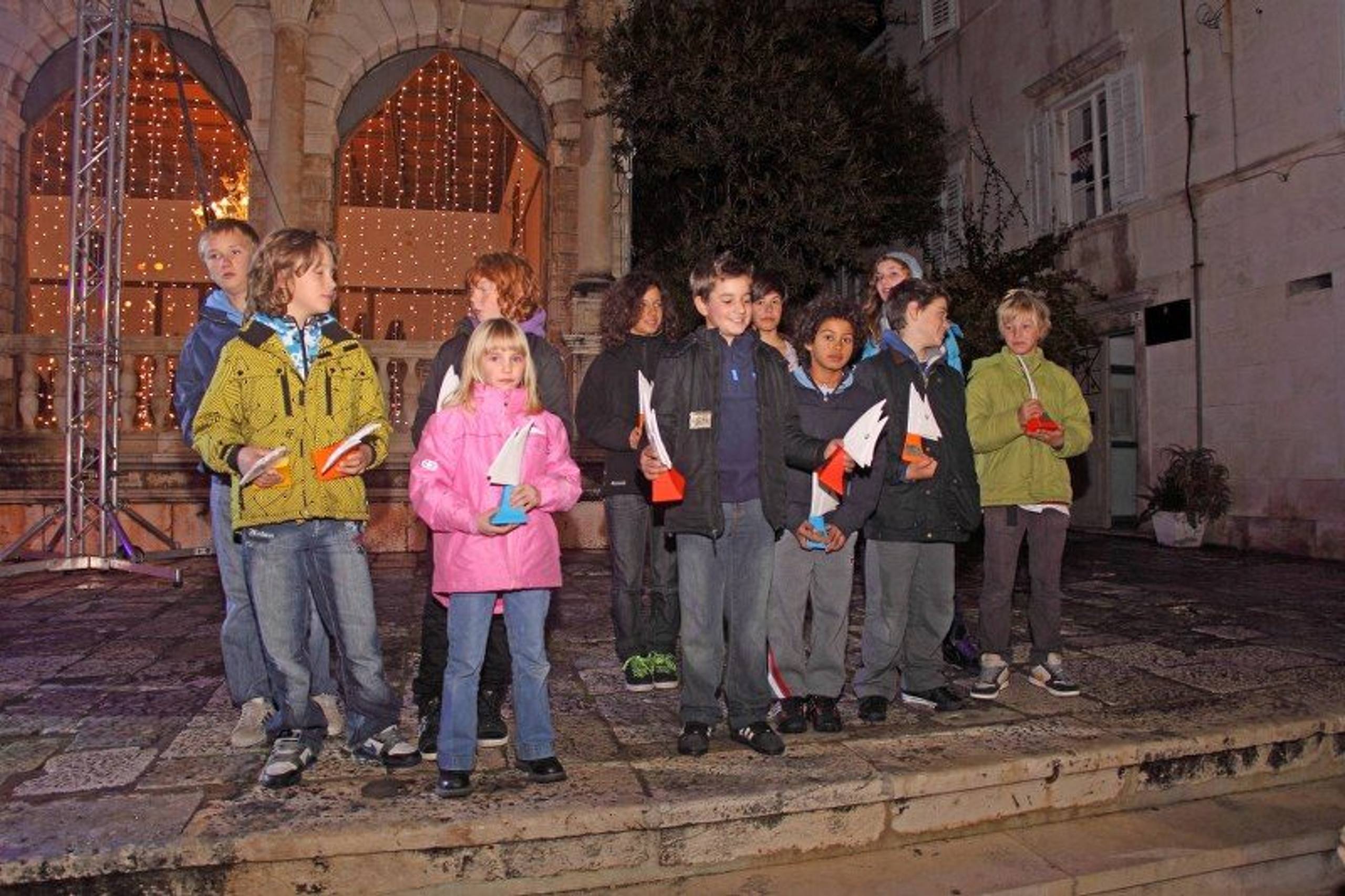 35. Međunarodna novogodišnja regata — FotoFot, Hvar, prosinac 2011. — fotografija 35 od 35