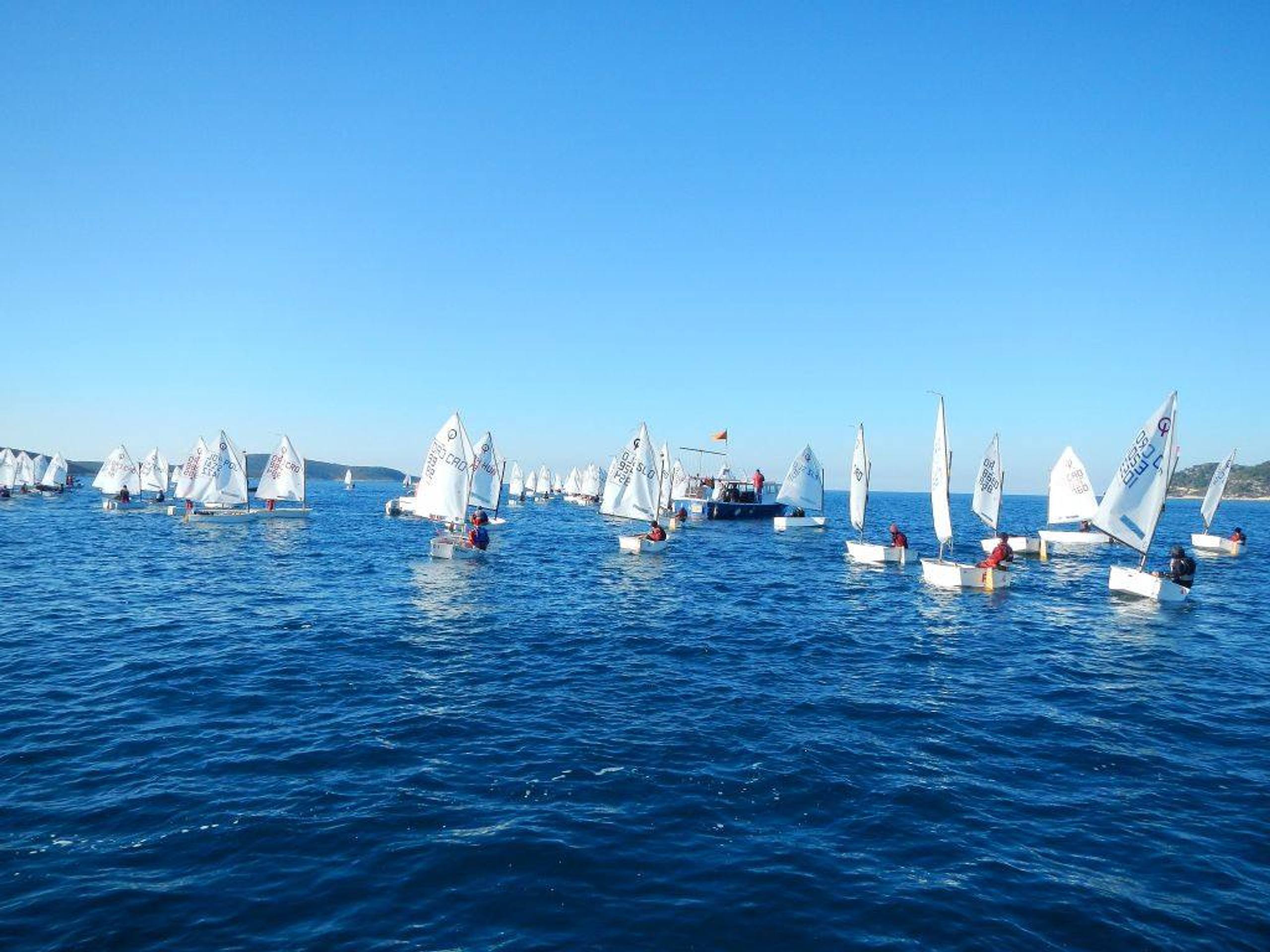 36. Međunarodna novogodišnja regata — Prvenstvo Hrvatske u klasi Optimist, Hvar, prosinac 2012. — fotografija 36 od 65