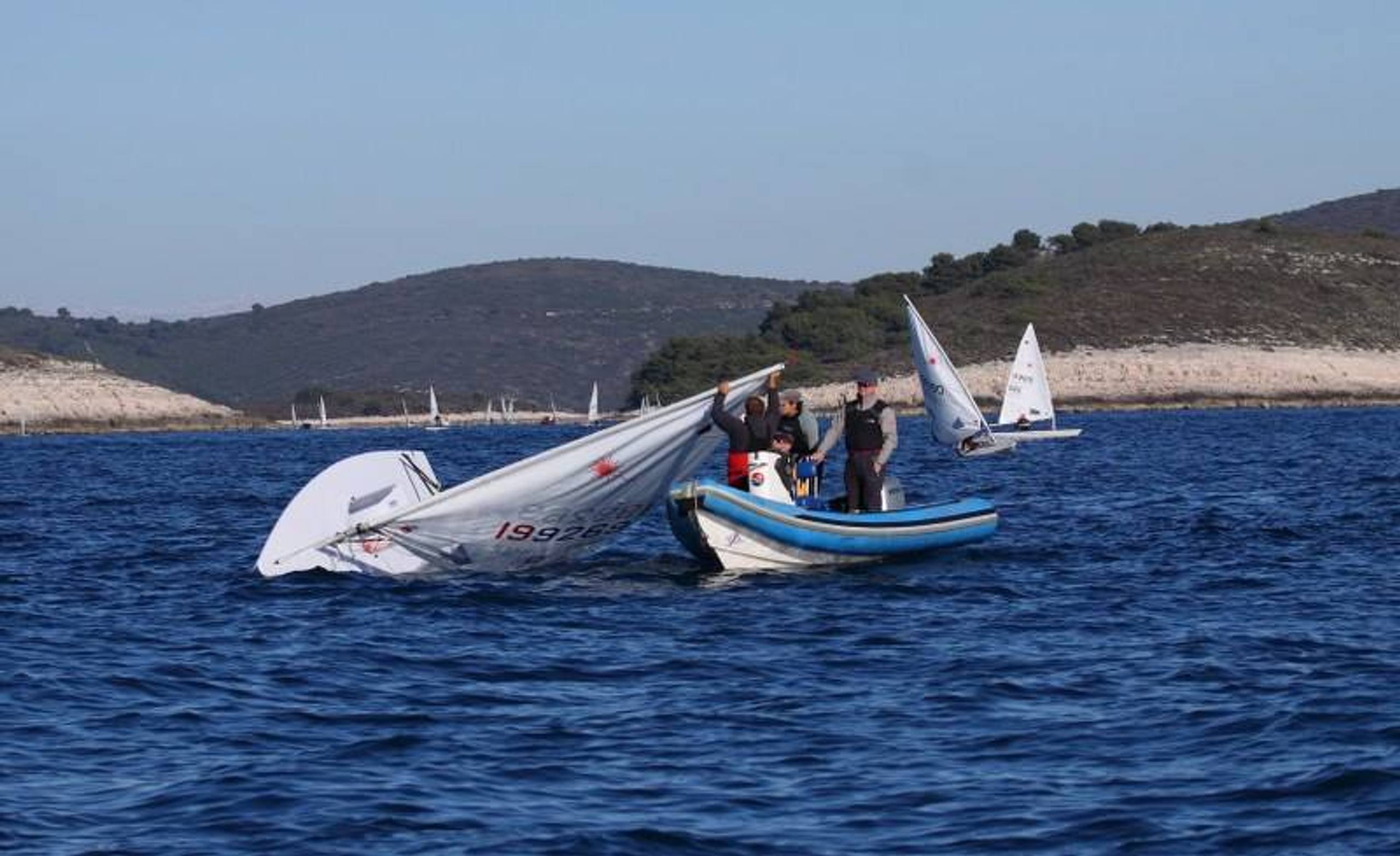 35. Međunarodna novogodišnja regata — FotoFot, Hvar, prosinac 2011. — fotografija 6 od 35