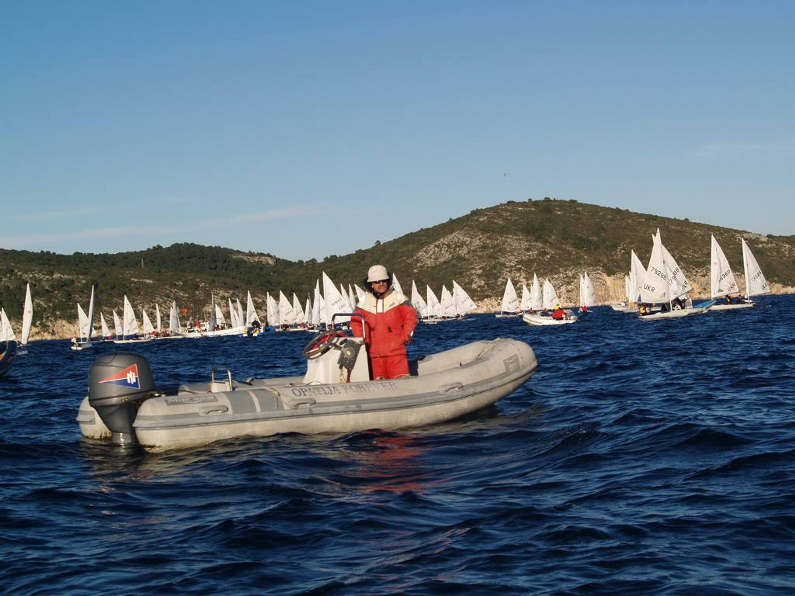 34. Međunarodna novogodišnja regata — K&B, Hvar, prosinac 2010. — fotografija 19 od 50