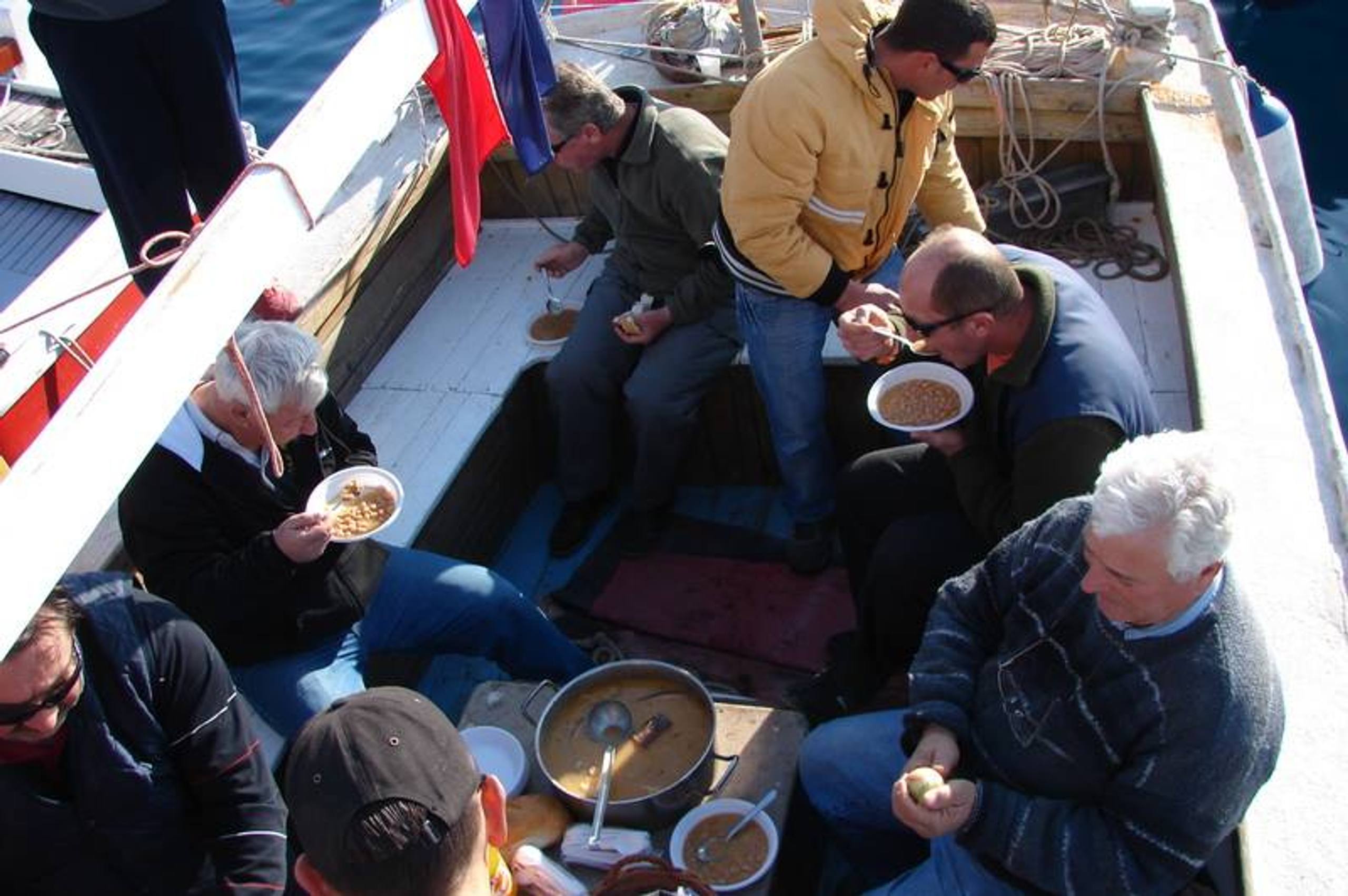 31. Međunarodna novogodišnja regata, Hvar, prosinac 2007. — fotografija 64 od 79