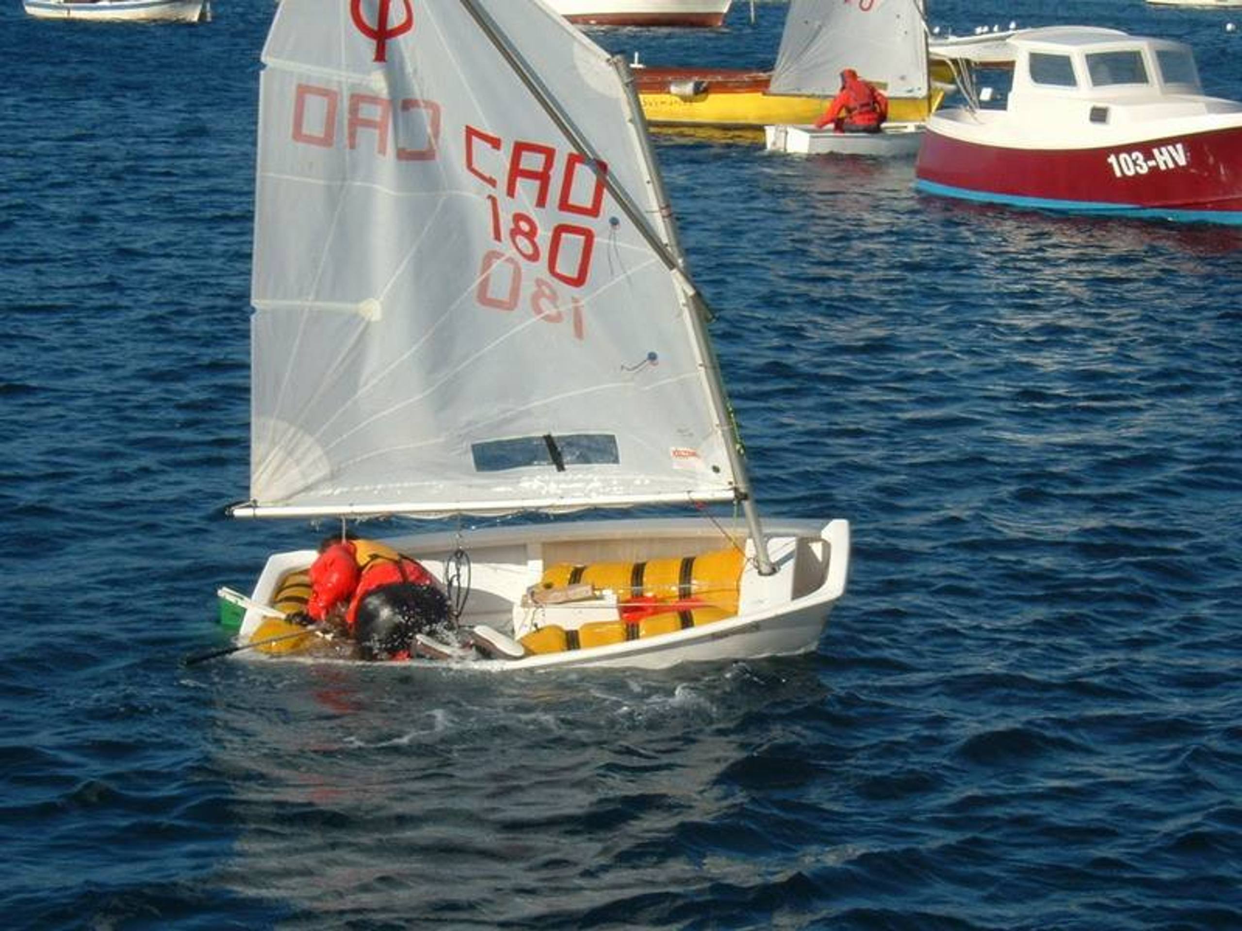 28. Međunarodna novogodišnja regata, Hvar, prosinac 2004. — fotografija 70 od 105