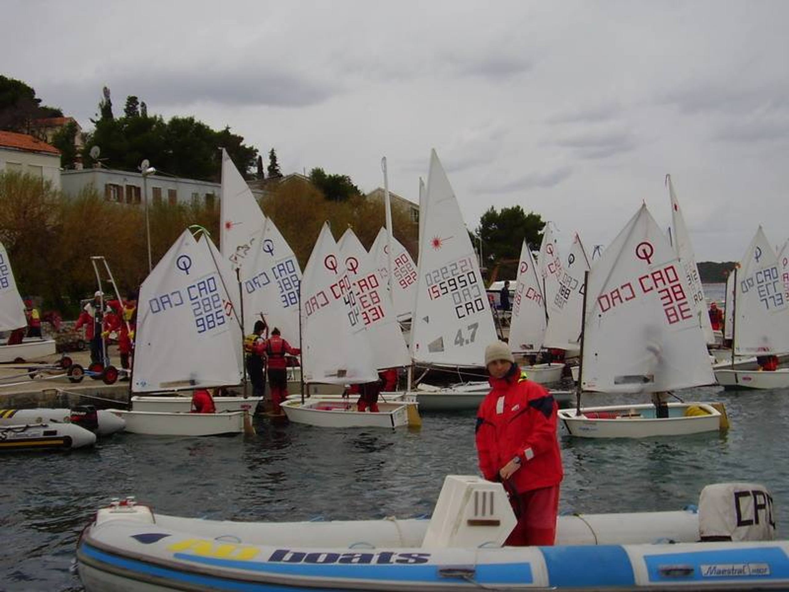 29. Međunarodna novogodišnja regata, Hvar, prosinac 2005. — fotografija 98 od 100