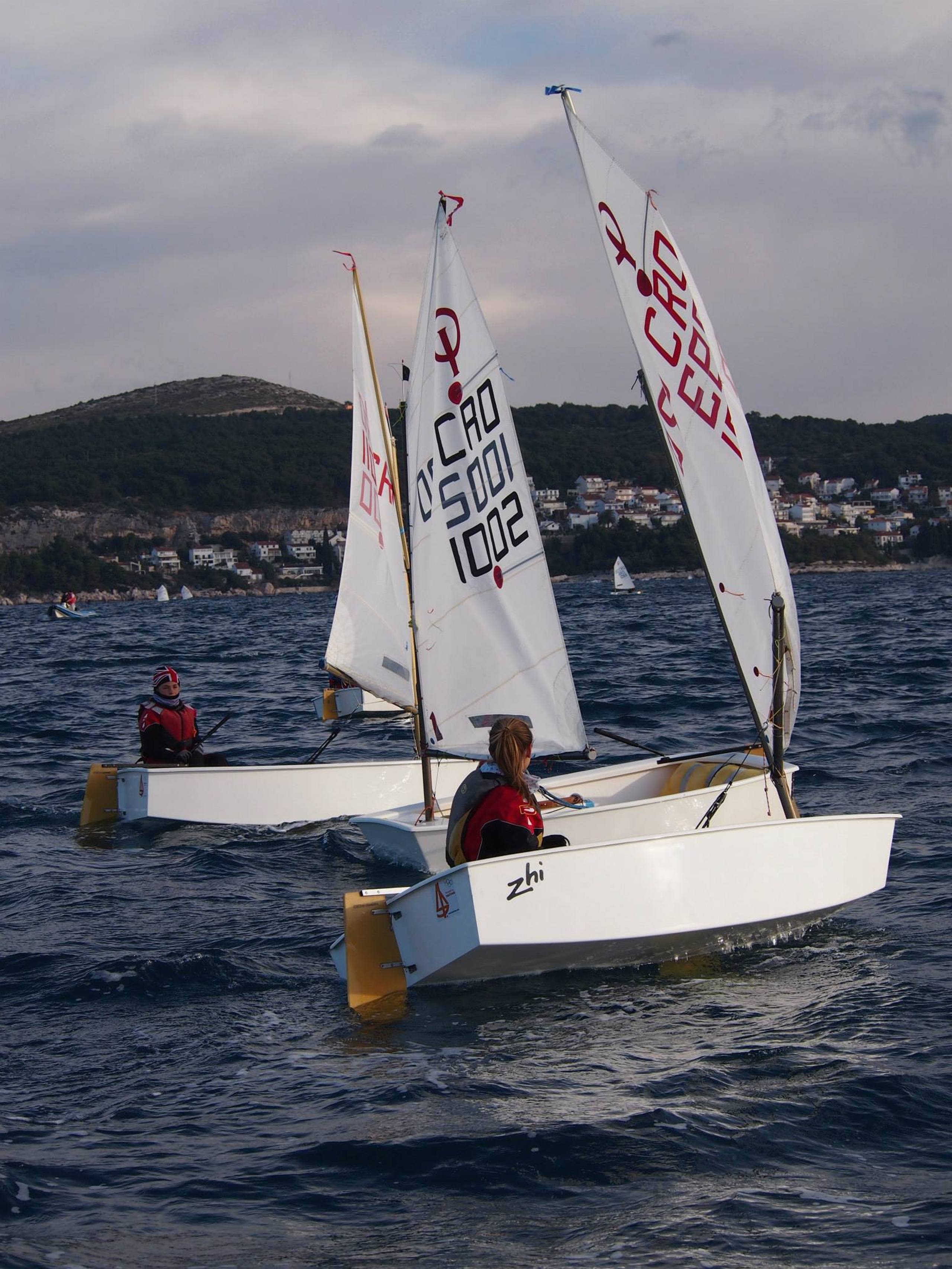 38. Međunarodna novogodišnja regata — Optimist, Hvar, prosinac 2014. — fotografija 41 od 57 (foto: Viktorija Nižetić)