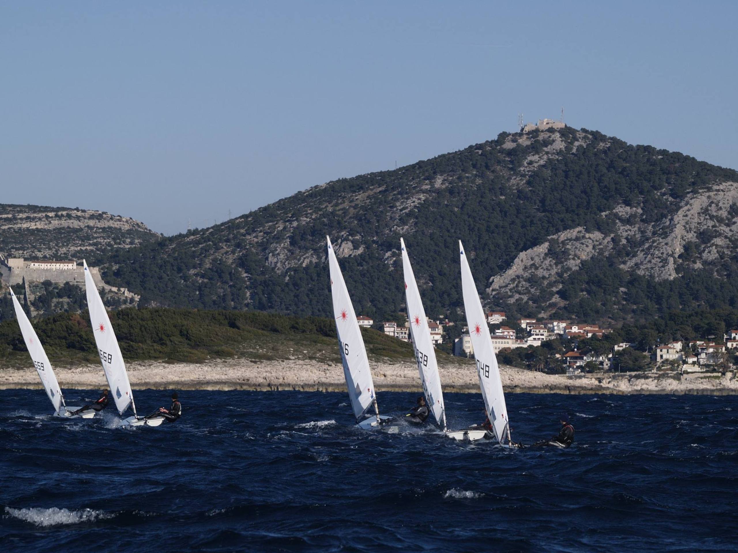 40. Međunarodna novogodišnja regata, Hvar, prosinac 2016. — fotografija 22 od 66