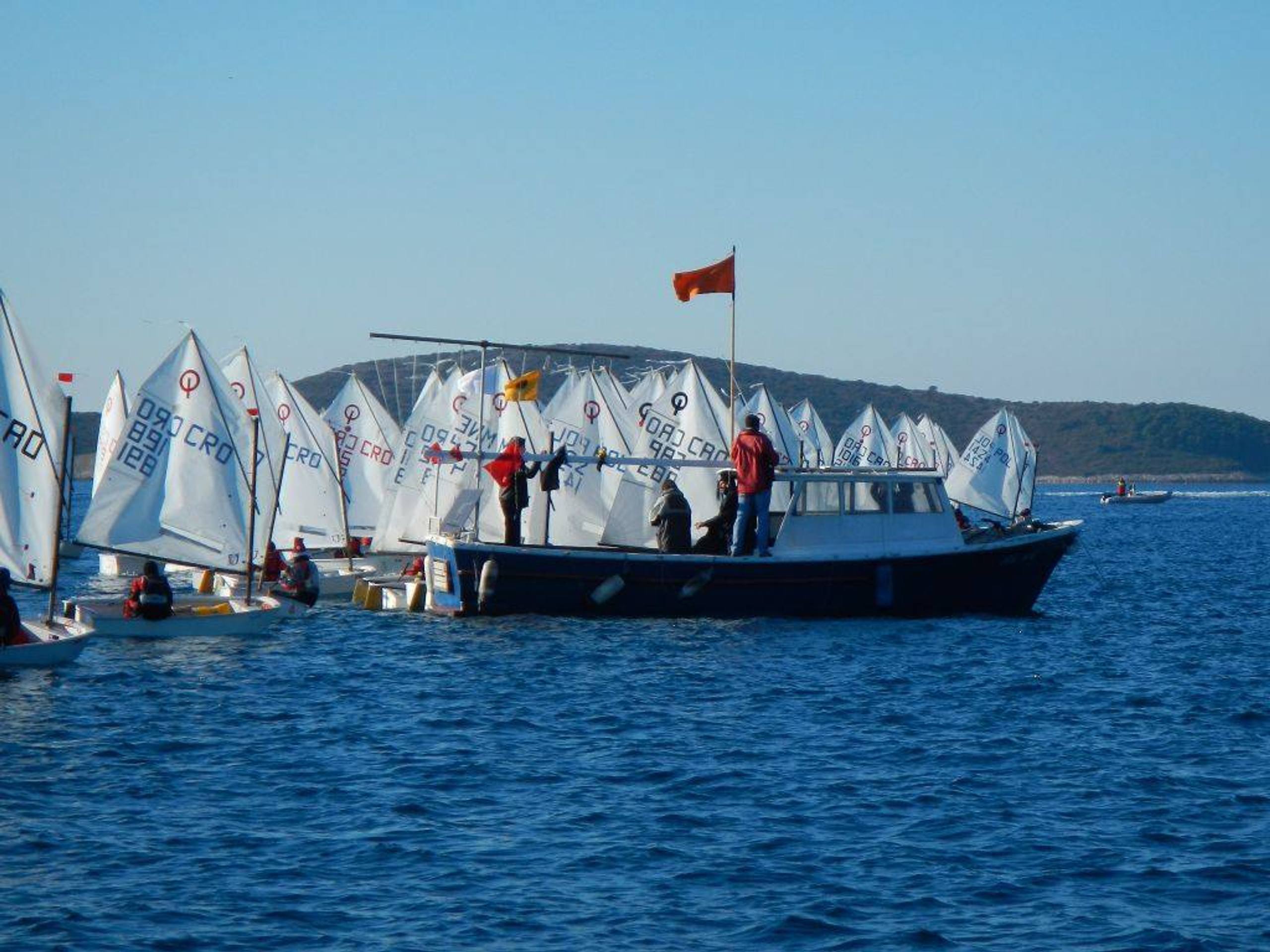 36. Međunarodna novogodišnja regata — Prvenstvo Hrvatske u klasi Optimist, Hvar, prosinac 2012. — fotografija 41 od 65