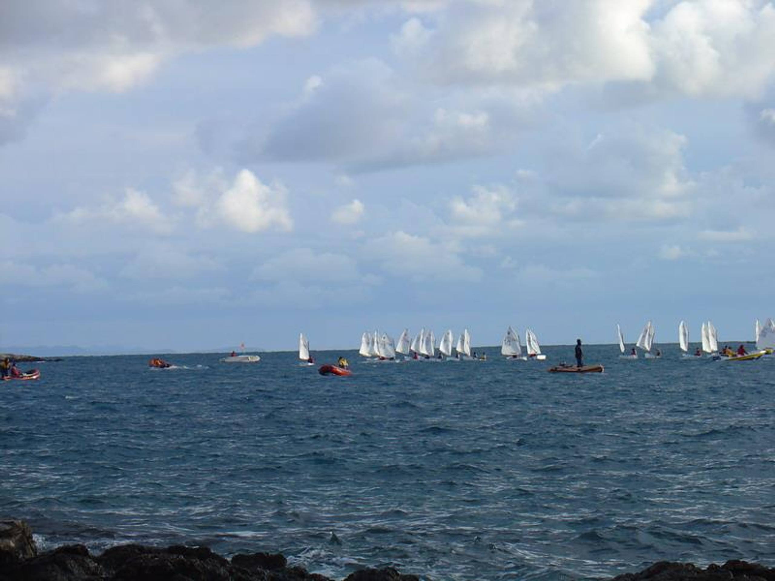 28. Međunarodna novogodišnja regata, Hvar, prosinac 2004. — fotografija 3 od 105