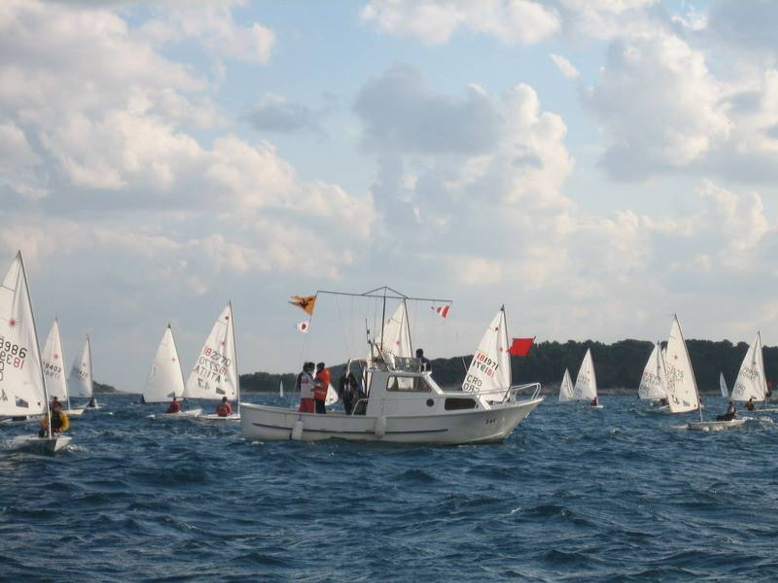 29. Međunarodna novogodišnja regata, Hvar, prosinac 2005. — fotografija 15 od 100