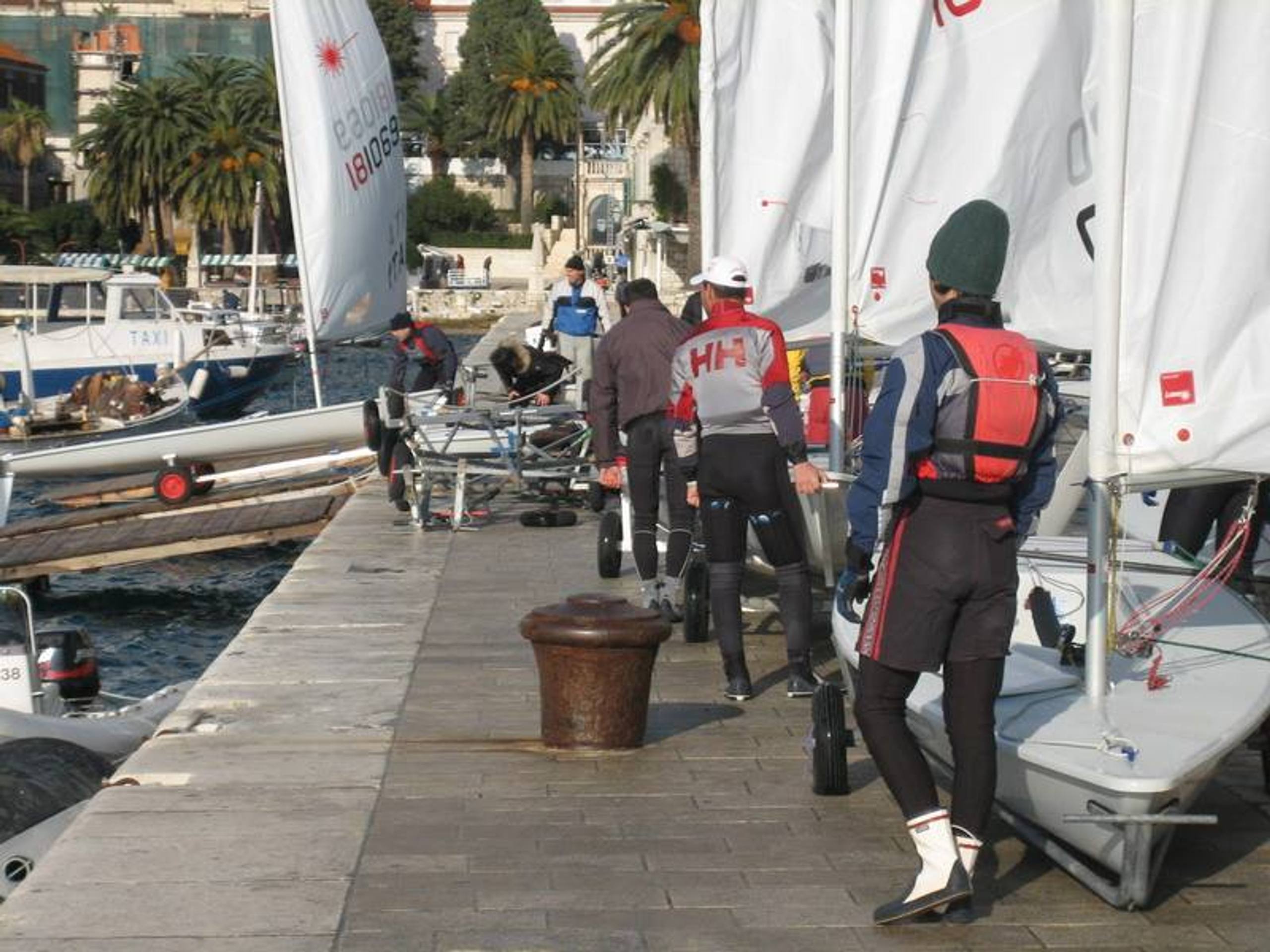 29. Međunarodna novogodišnja regata, Hvar, prosinac 2005. — fotografija 8 od 100
