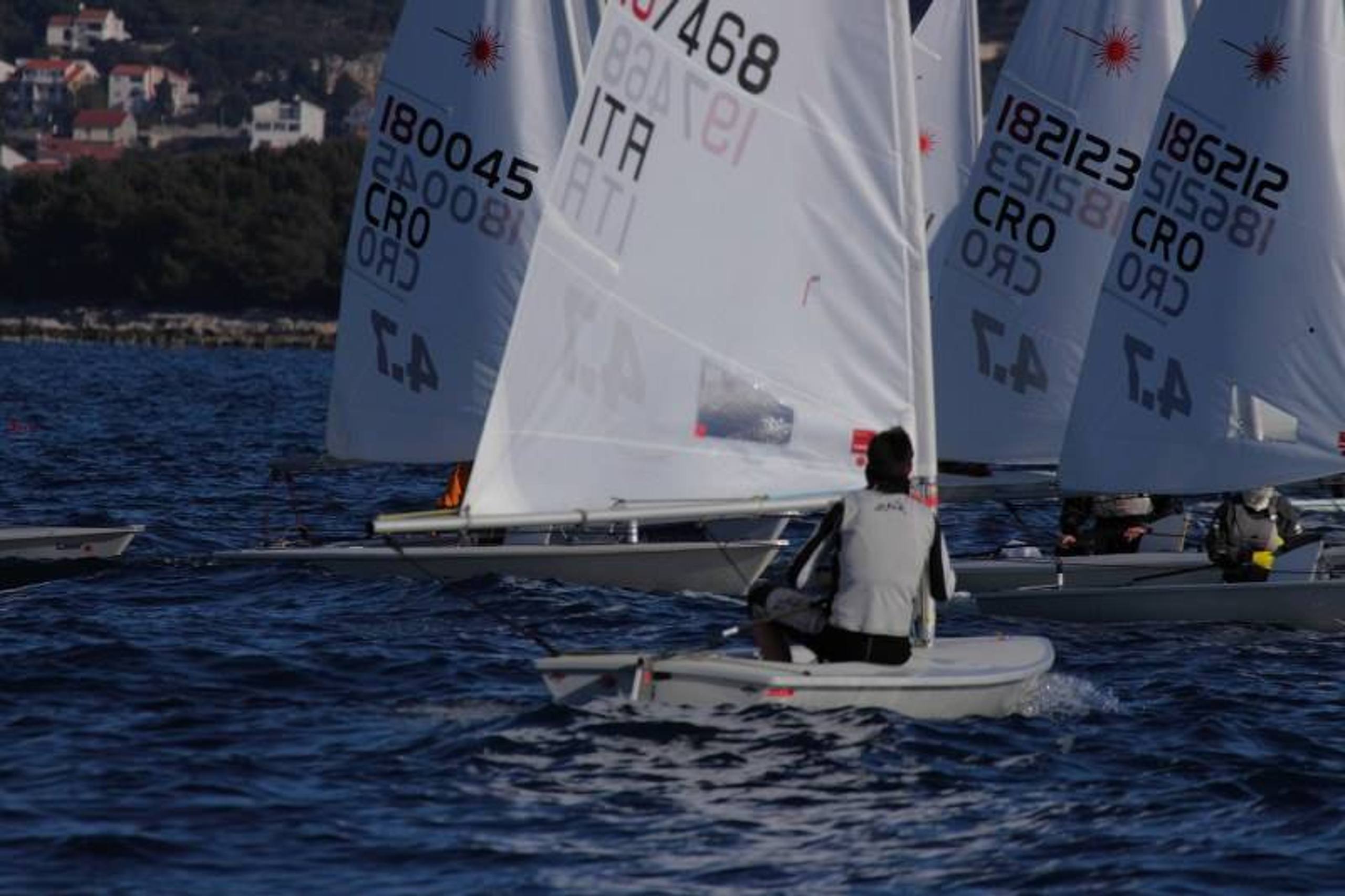 35. Međunarodna novogodišnja regata — FotoFot, Hvar, prosinac 2011. — fotografija 4 od 35