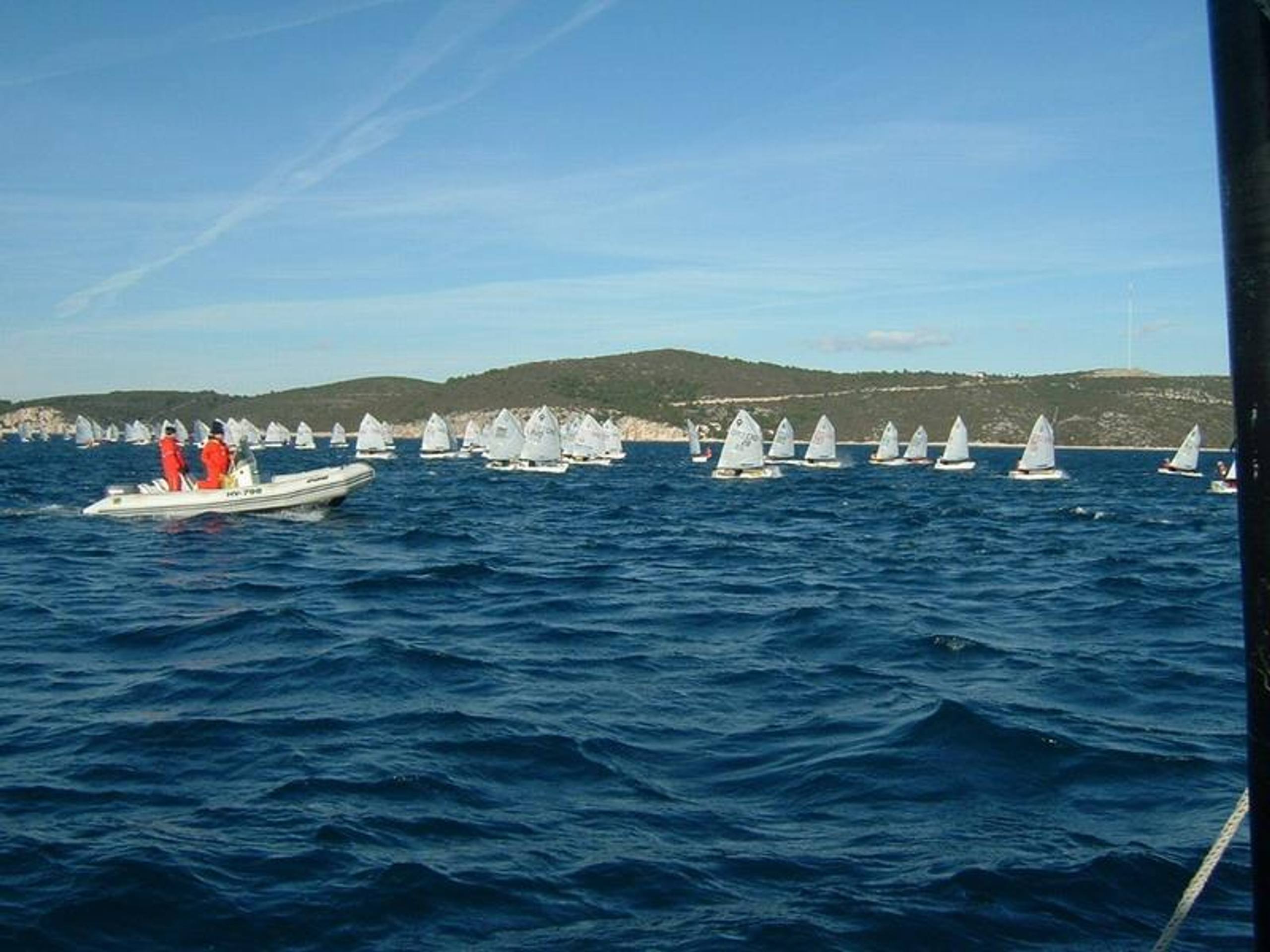 28. Međunarodna novogodišnja regata, Hvar, prosinac 2004. — fotografija 37 od 105
