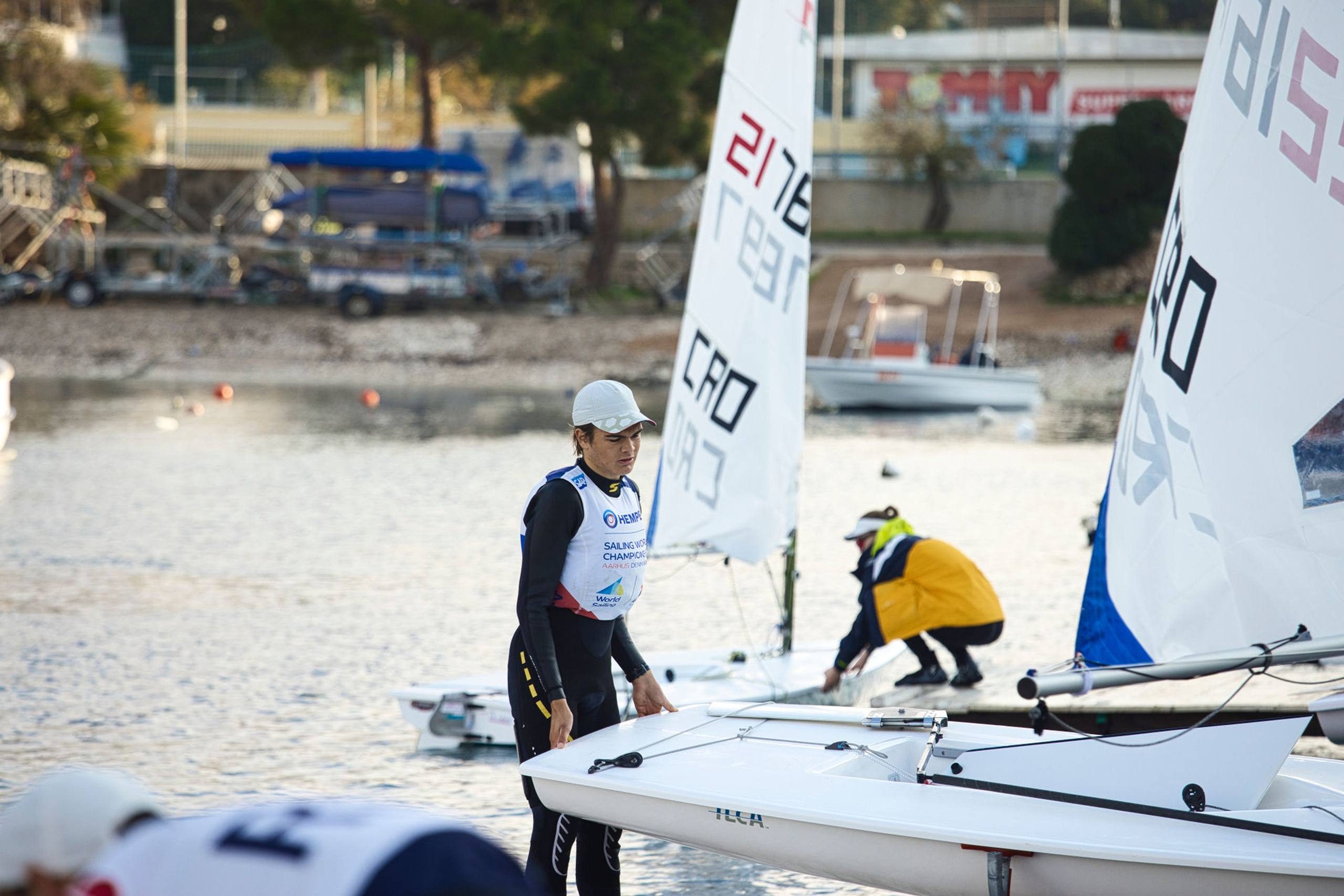 45. Međunarodna novogodišnja regata, Hvar, prosinac 2022. — fotografija 13 od 100