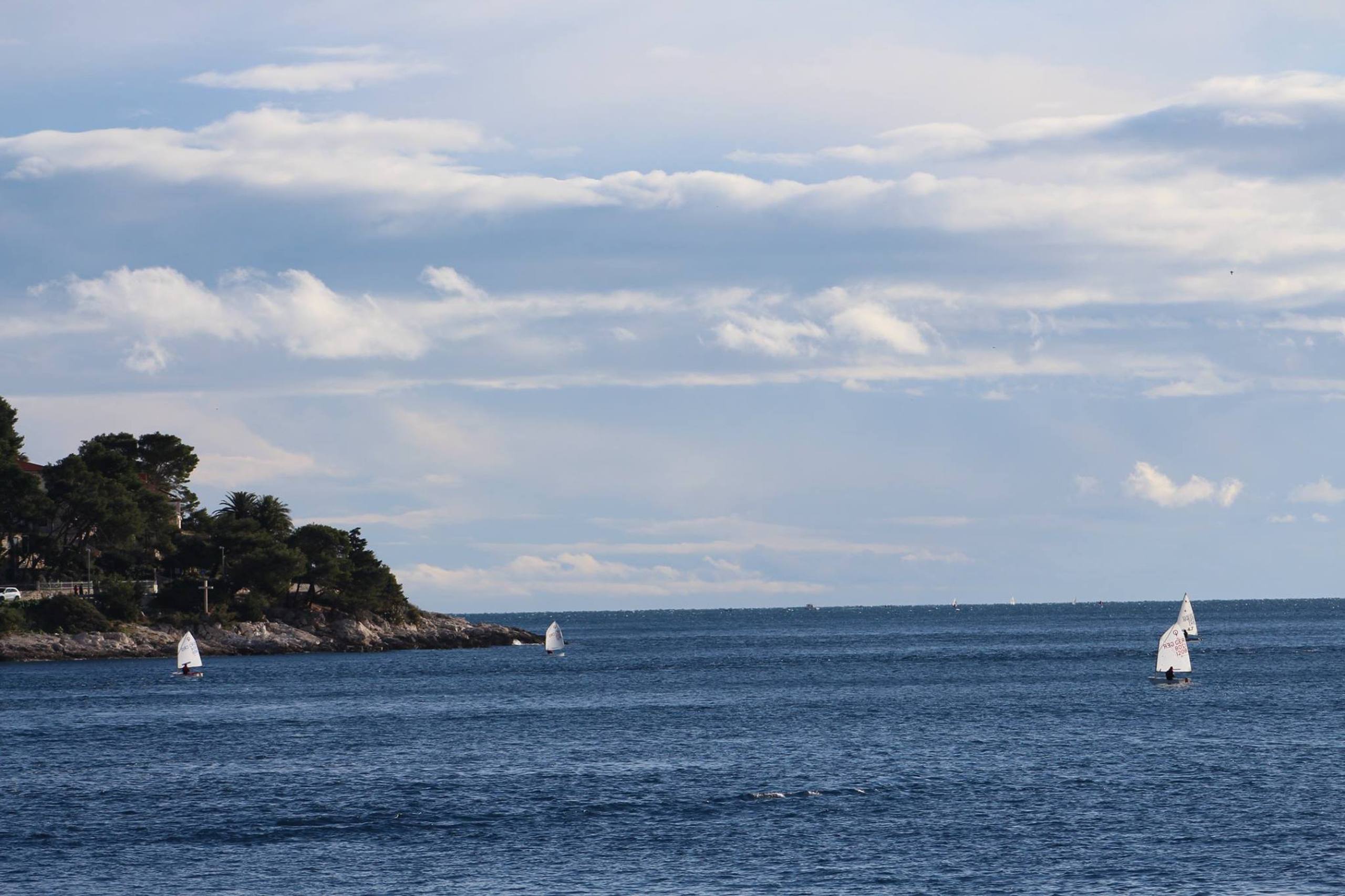 41. Međunarodna novogodišnja regata, Hvar, prosinac 2017. — fotografija 33 od 100