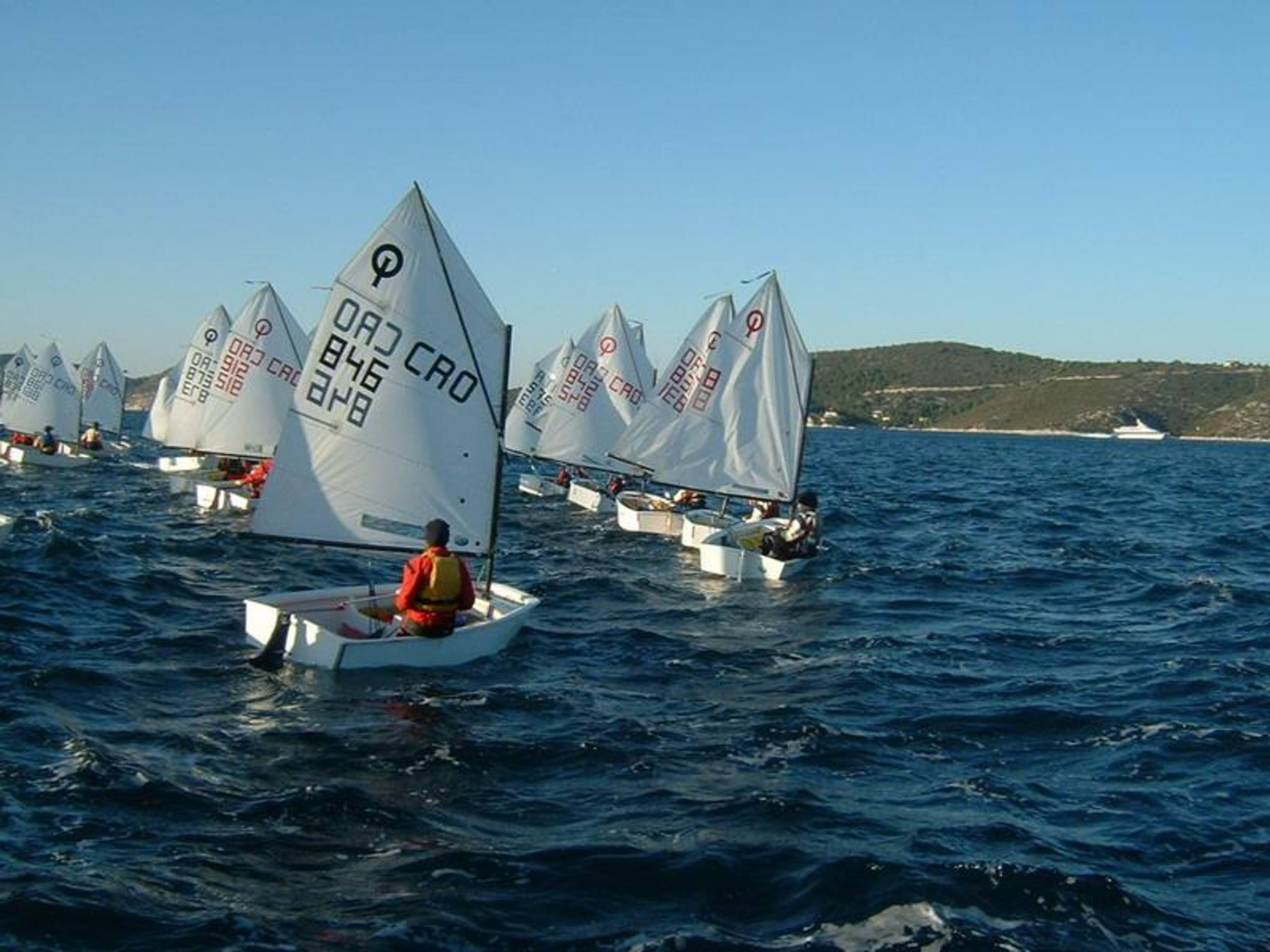 28. Međunarodna novogodišnja regata, Hvar, prosinac 2004. — fotografija 96 od 105