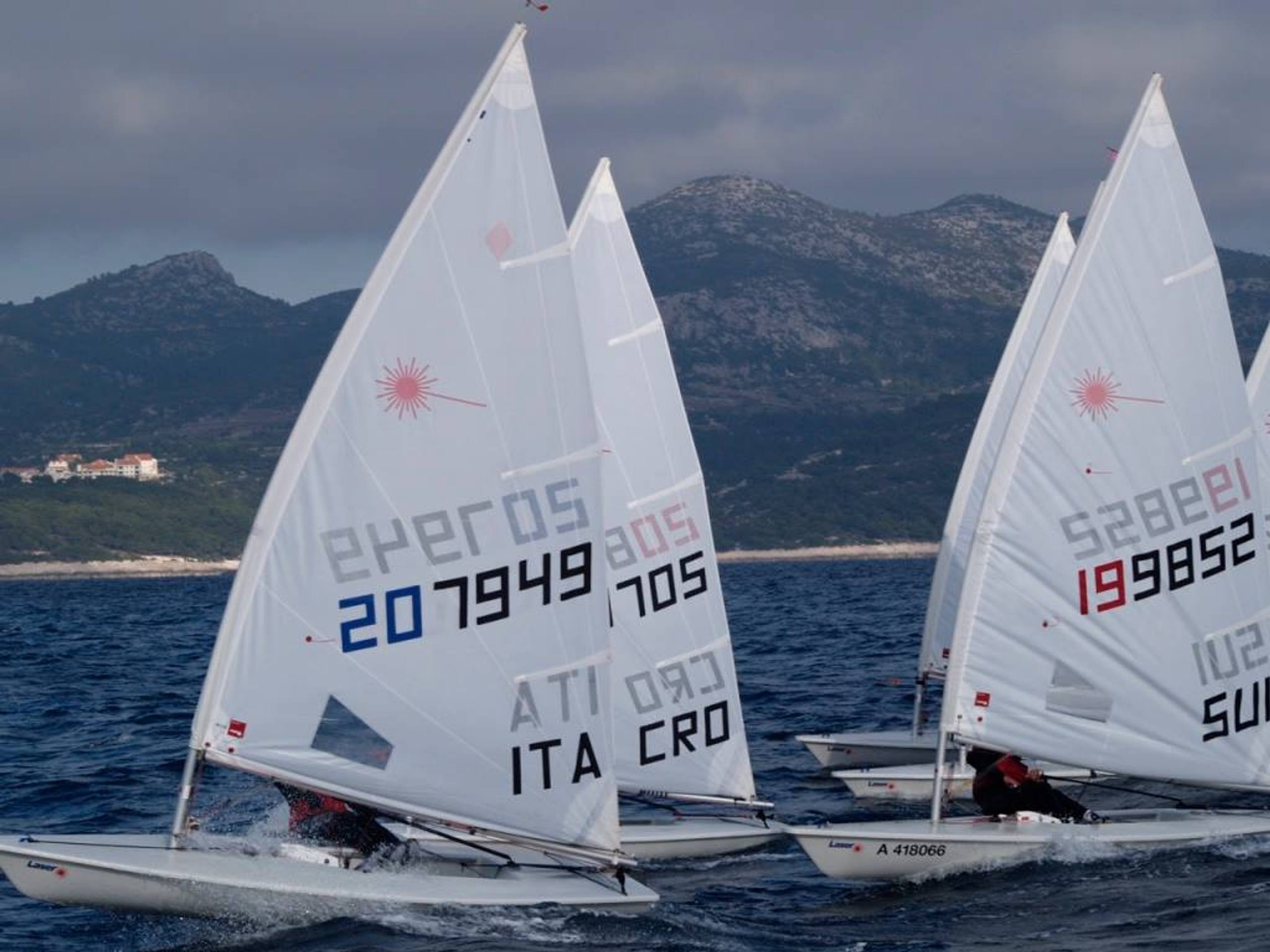39. Međunarodna novogodišnja regata, Hvar, prosinac 2015. — fotografija 19 od 27