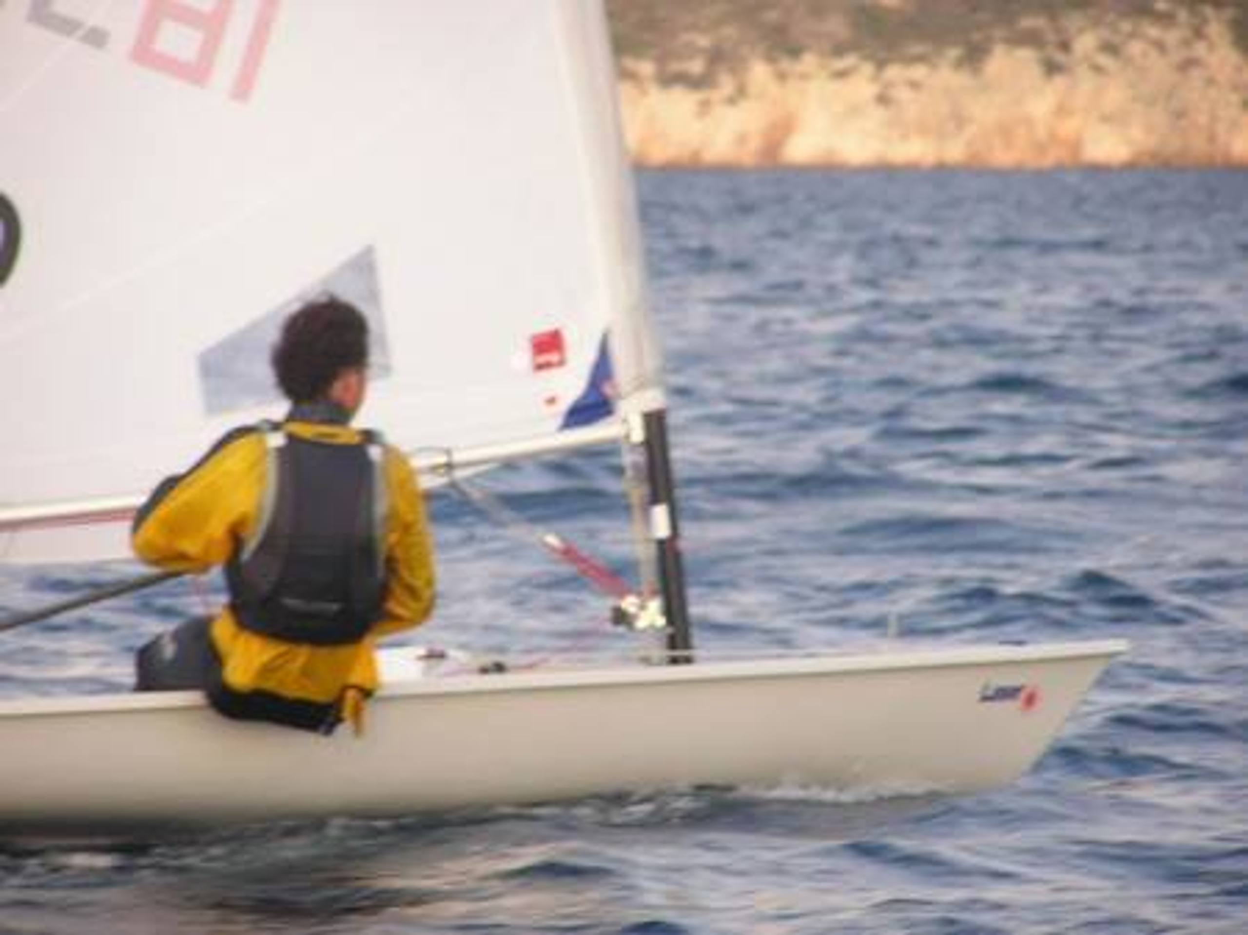 27. Međunarodna novogodišnja regata, Hvar, prosinac 2003. — fotografija 24 od 100