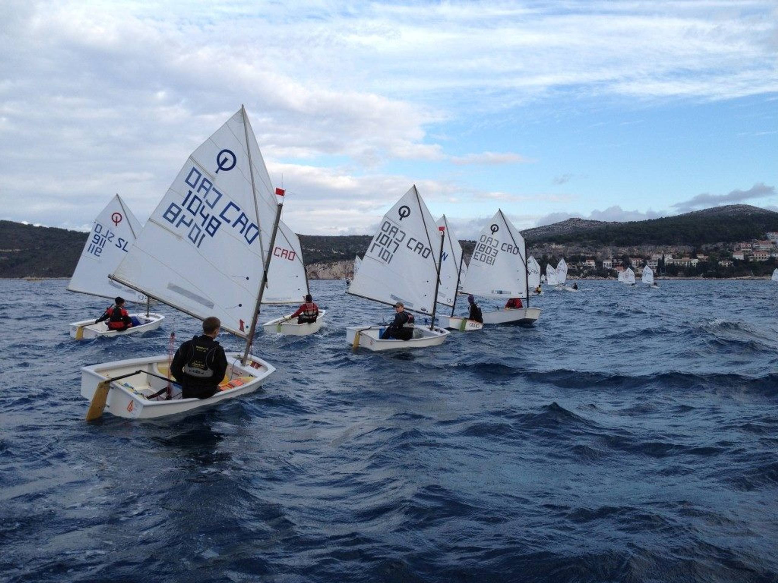 35. Međunarodna novogodišnja regata, Hvar, prosinac 2011. — fotografija 7 od 50