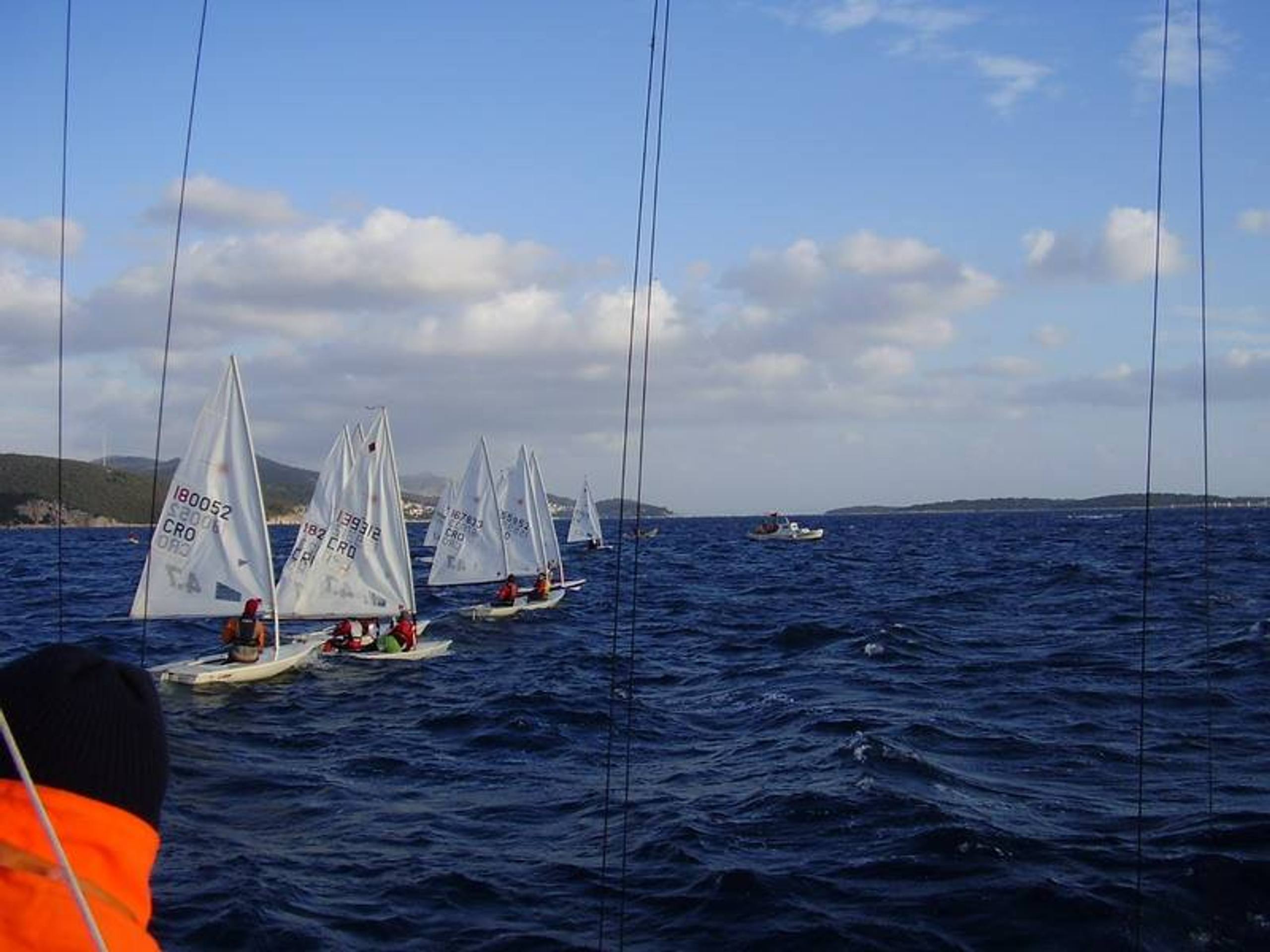 29. Međunarodna novogodišnja regata, Hvar, prosinac 2005. — fotografija 63 od 100