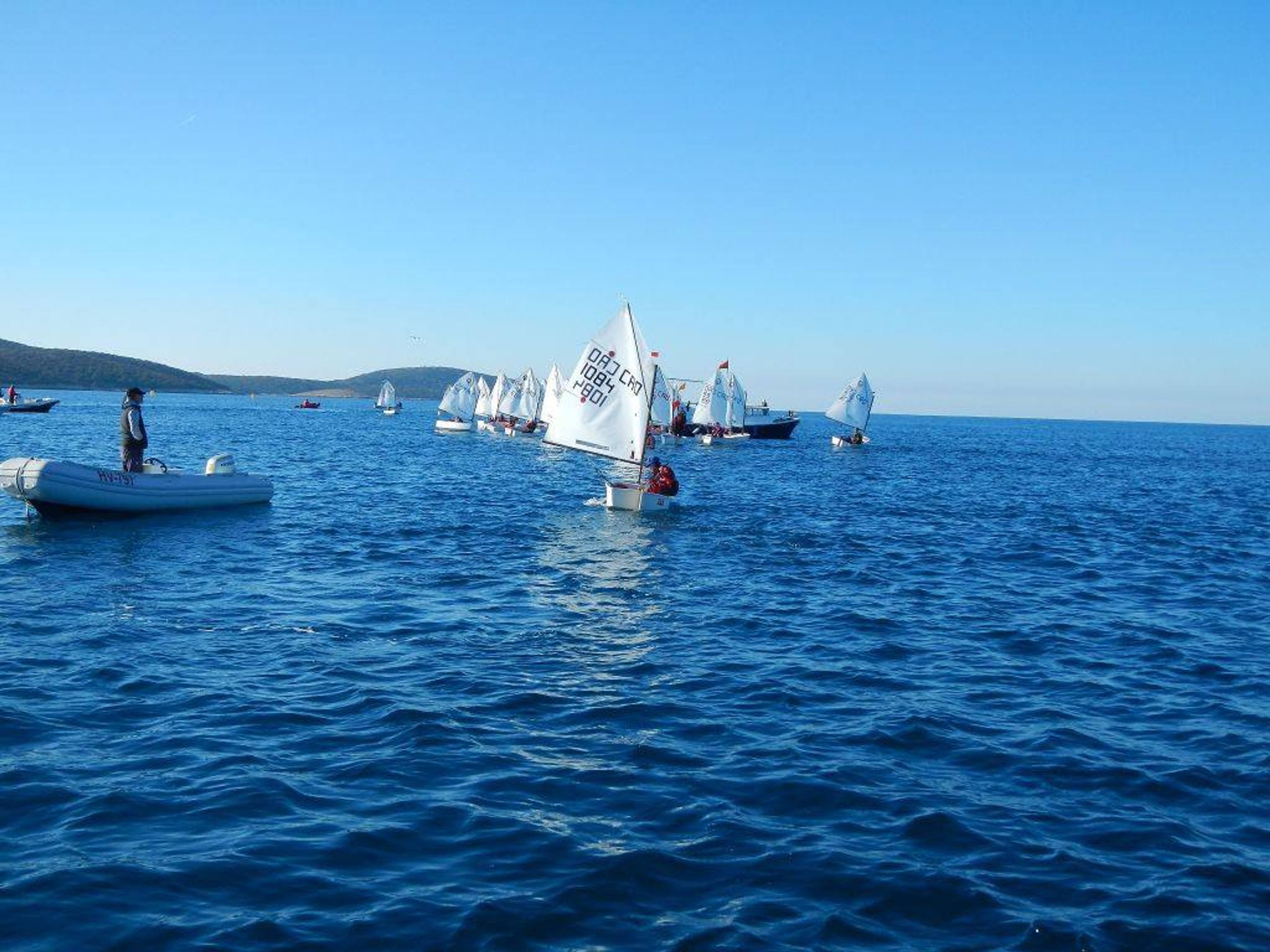 36. Međunarodna novogodišnja regata — Prvenstvo Hrvatske u klasi Optimist, Hvar, prosinac 2012. — fotografija 39 od 65