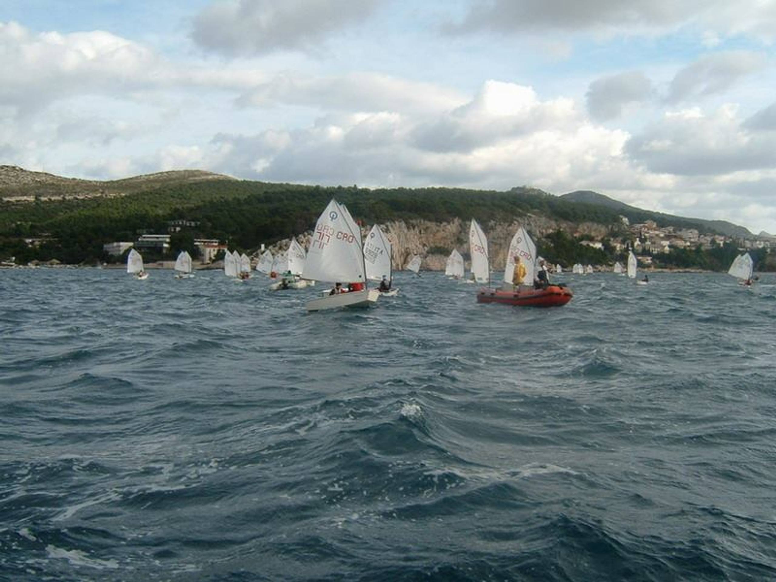 29. Međunarodna novogodišnja regata, Hvar, prosinac 2005. — fotografija 37 od 100
