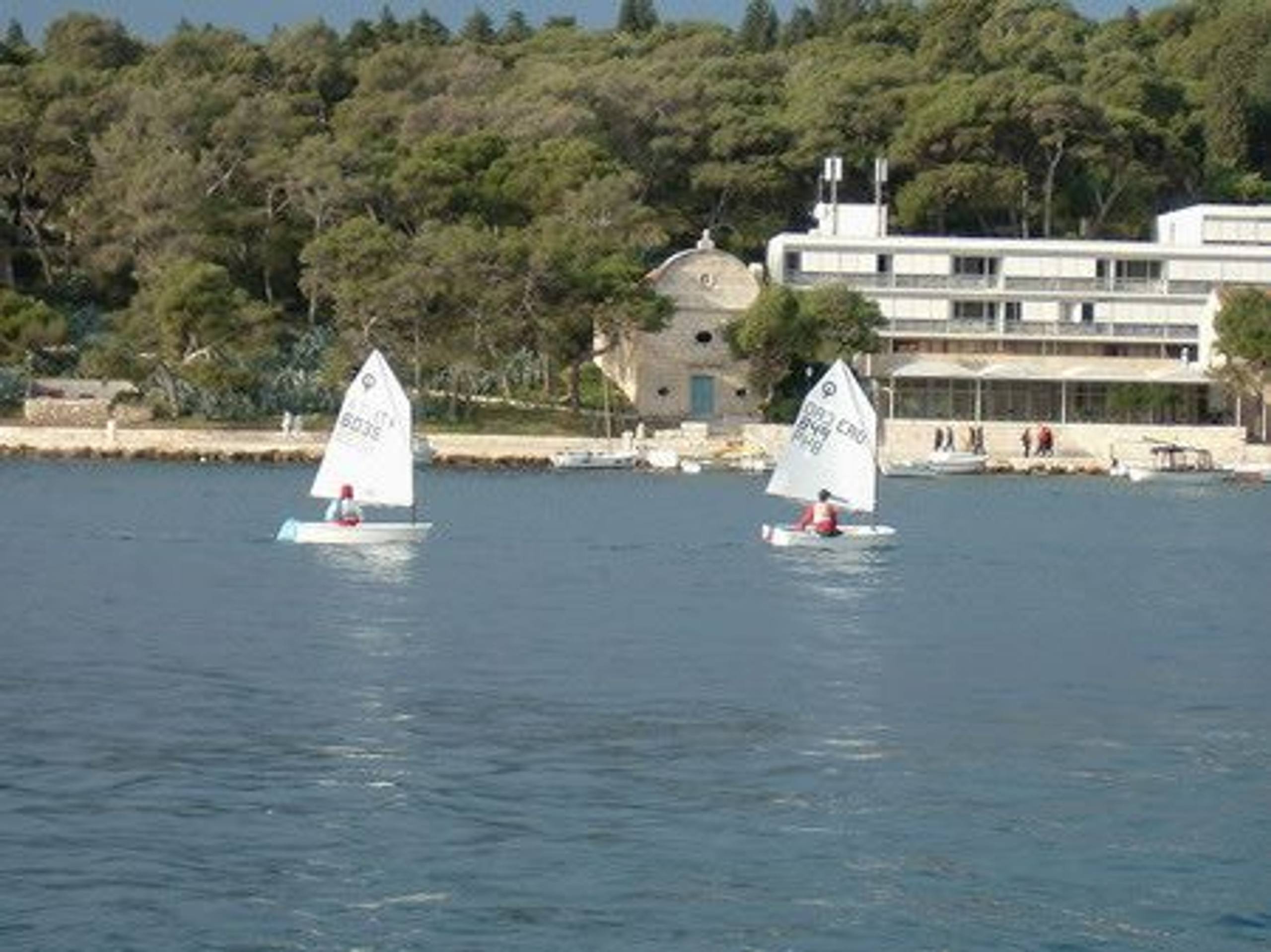 27. Međunarodna novogodišnja regata, Hvar, prosinac 2003. — fotografija 81 od 100