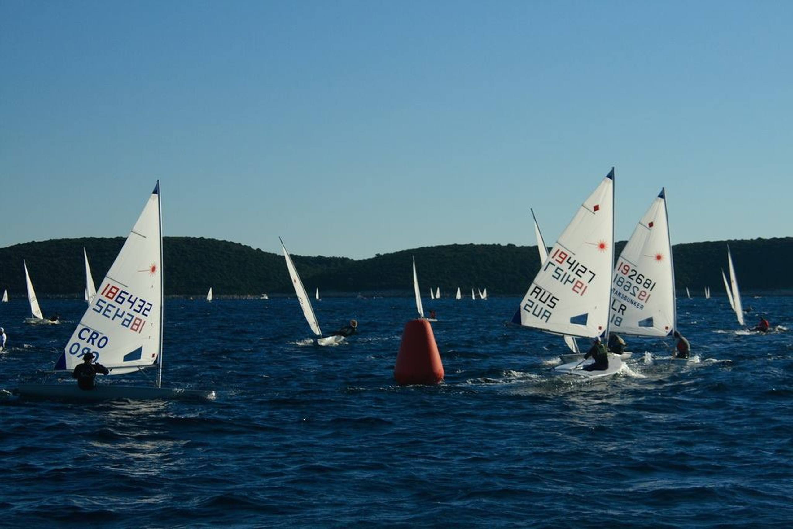34. Međunarodna novogodišnja regata — Cucin, Hvar, prosinac 2010. — fotografija 15 od 78