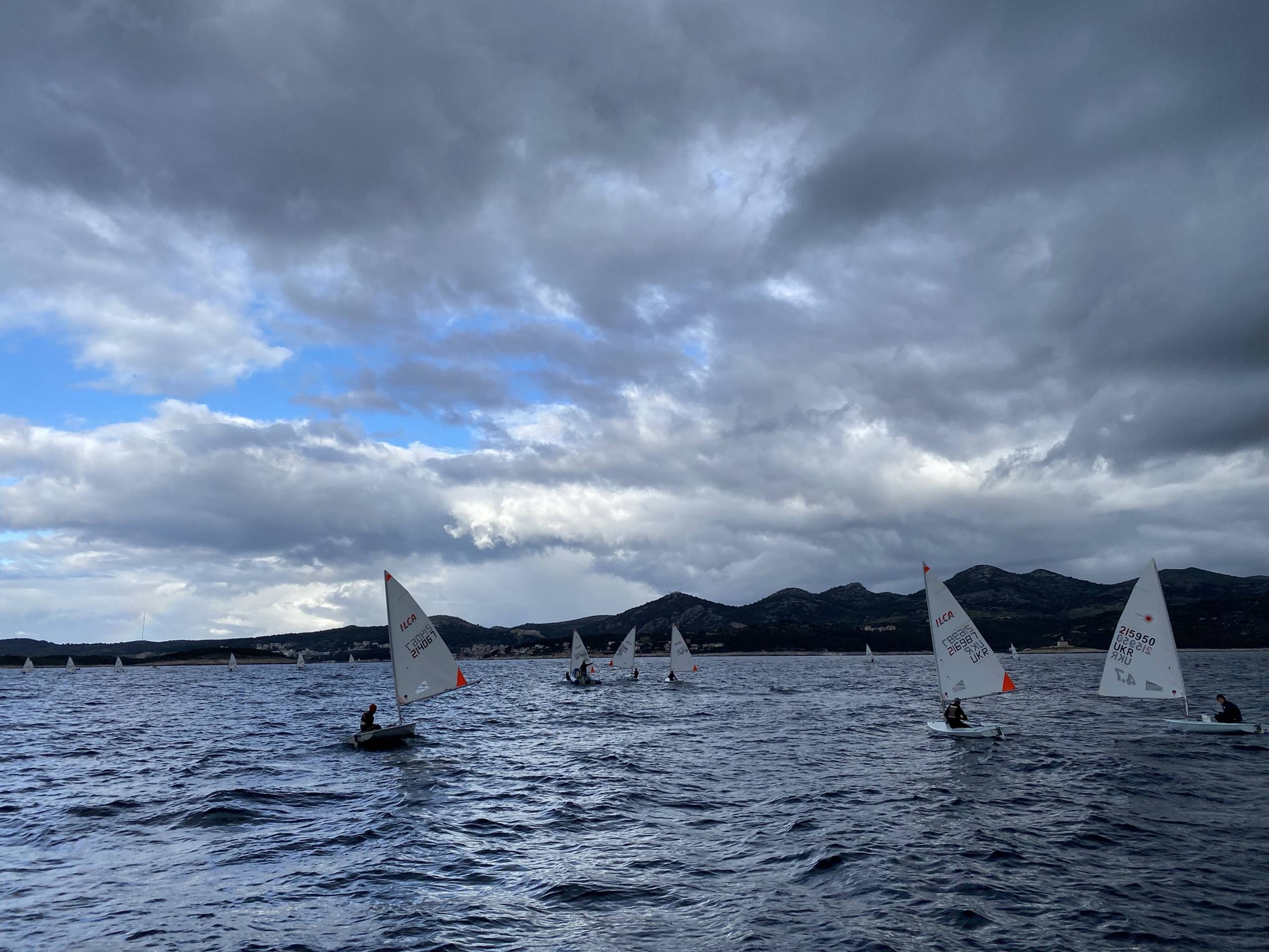 44. Međunarodna novogodišnja regata, Hvar, prosinac 2021. — fotografija 58 od 100