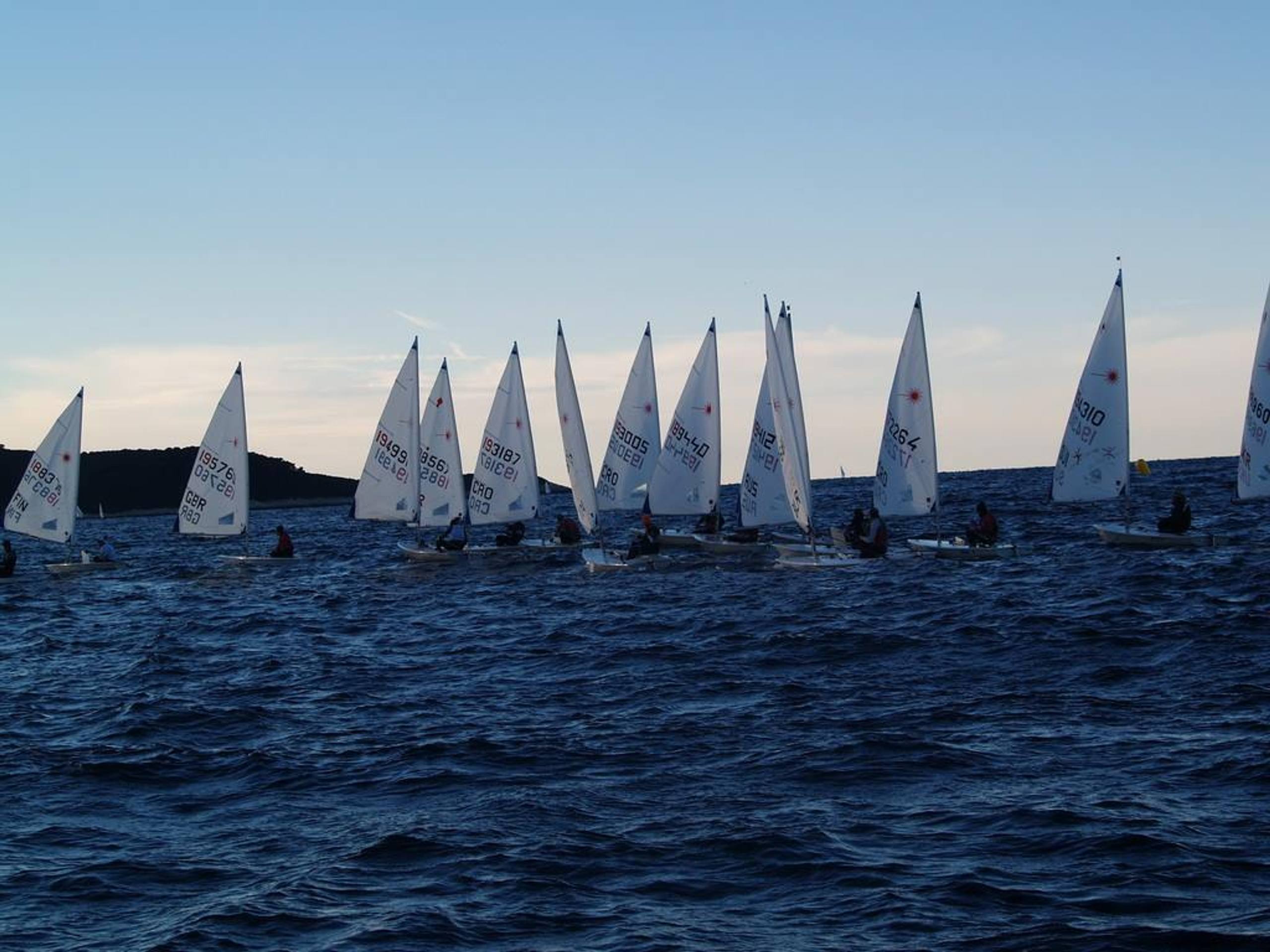 34. Međunarodna novogodišnja regata — K&B, Hvar, prosinac 2010. — fotografija 21 od 50