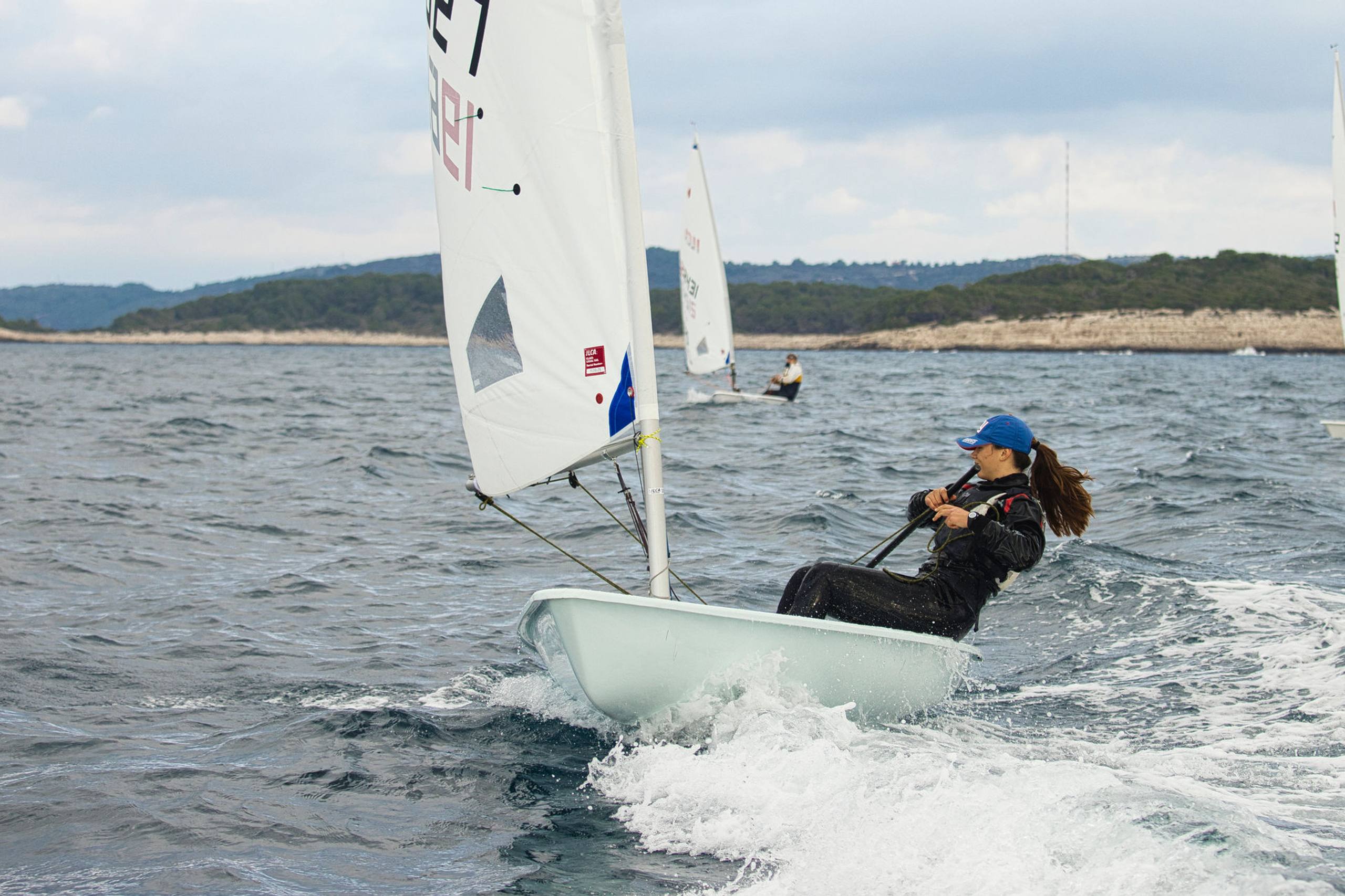 45. Međunarodna novogodišnja regata, Hvar, prosinac 2022. — fotografija 17 od 100
