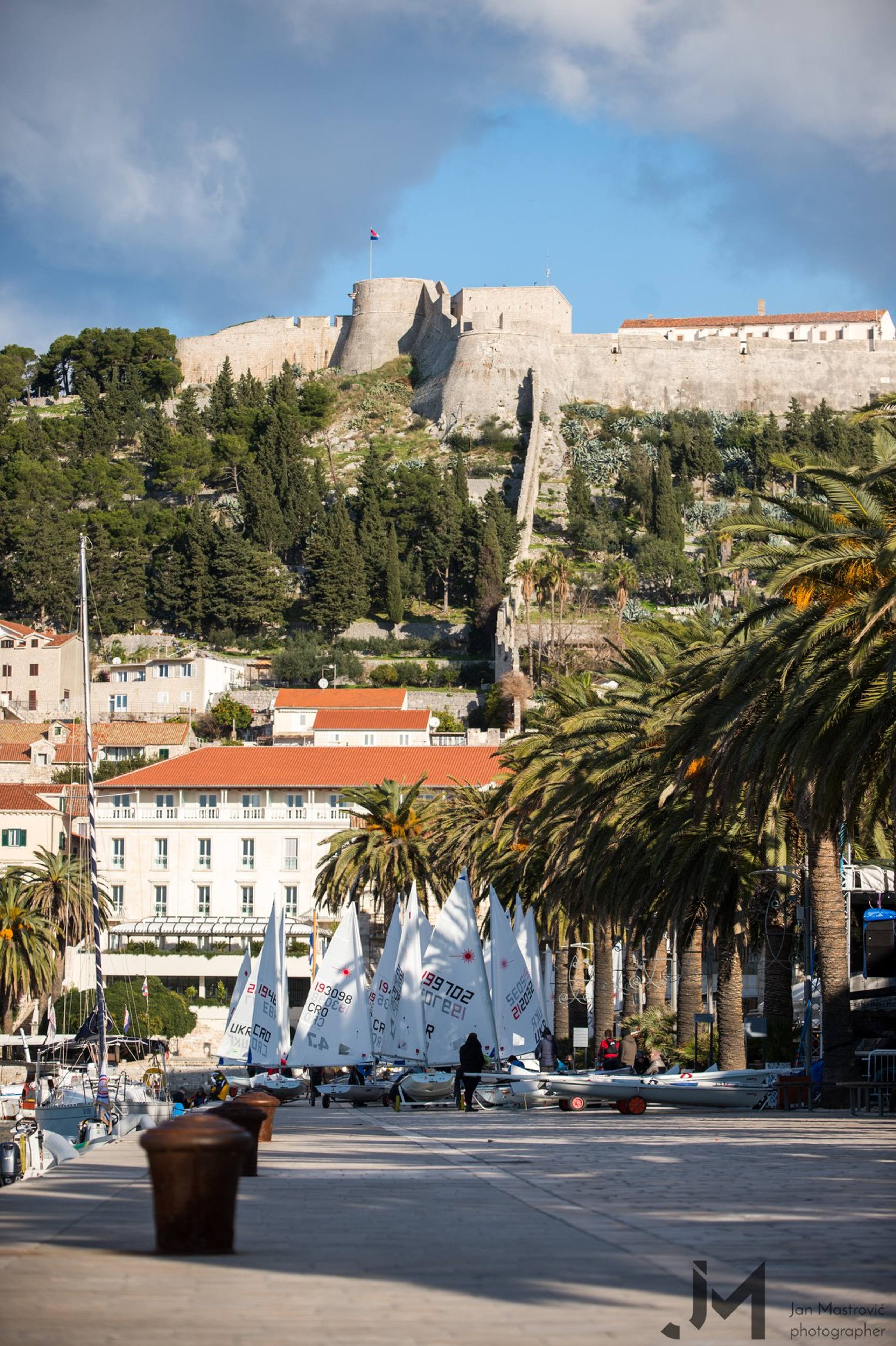 43. Međunarodna novogodišnja regata, Hvar, prosinac 2019. — fotografija 4 od 100 (foto: Jan Mastrovic)