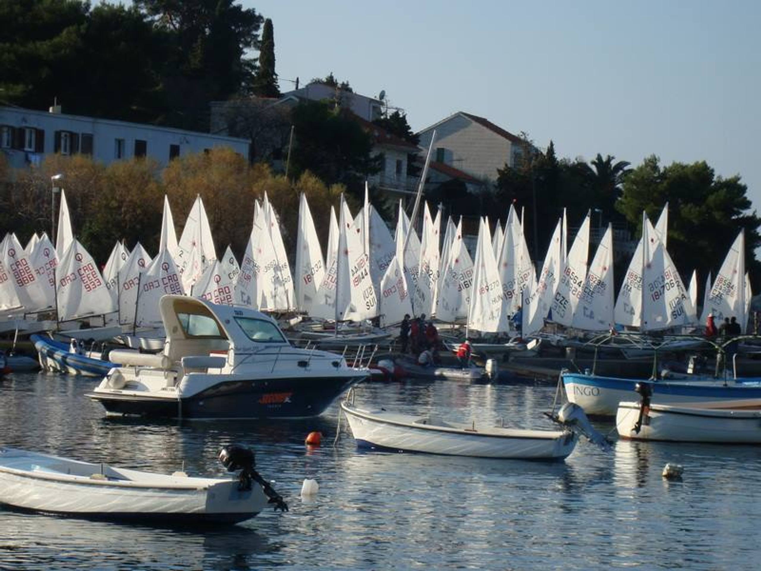 32. Međunarodna novogodišnja regata, Hvar, prosinac 2008. — fotografija 2 od 68