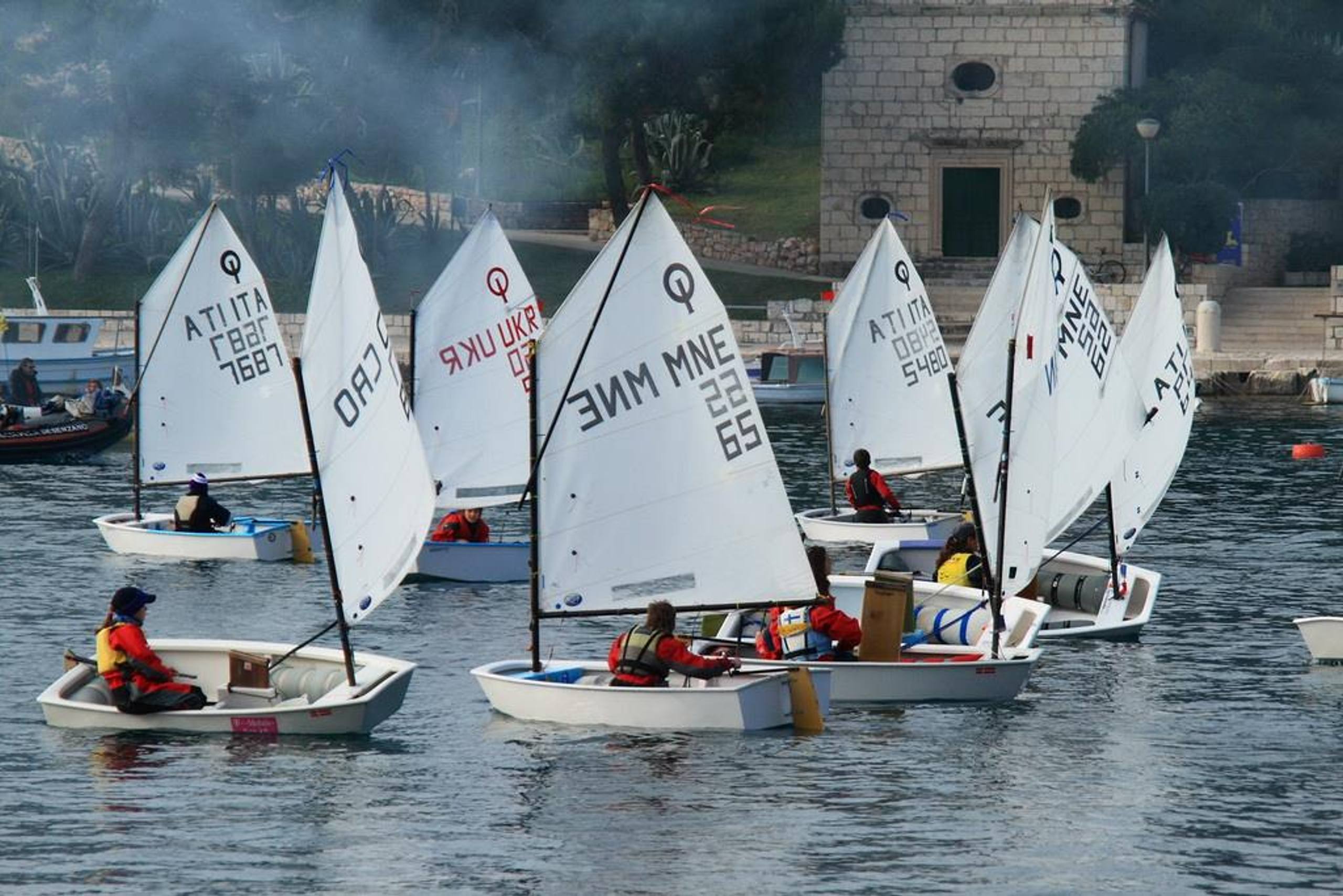 34. Međunarodna novogodišnja regata — Cucin, Hvar, prosinac 2010. — fotografija 74 od 78