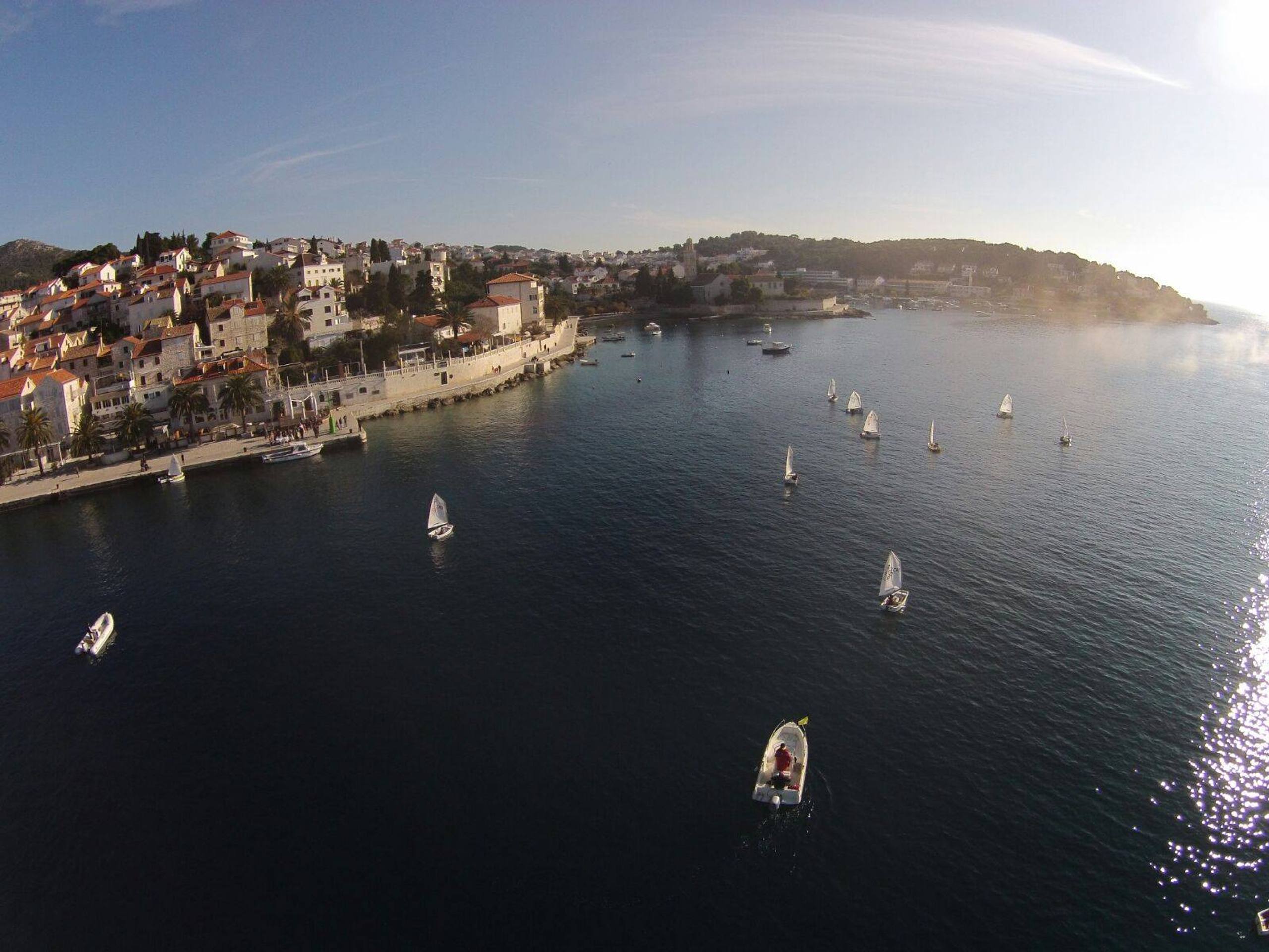 Memorijal Zdenko Roić iz zraka, Hvar, siječanj 2016. — fotografija 9 od 10