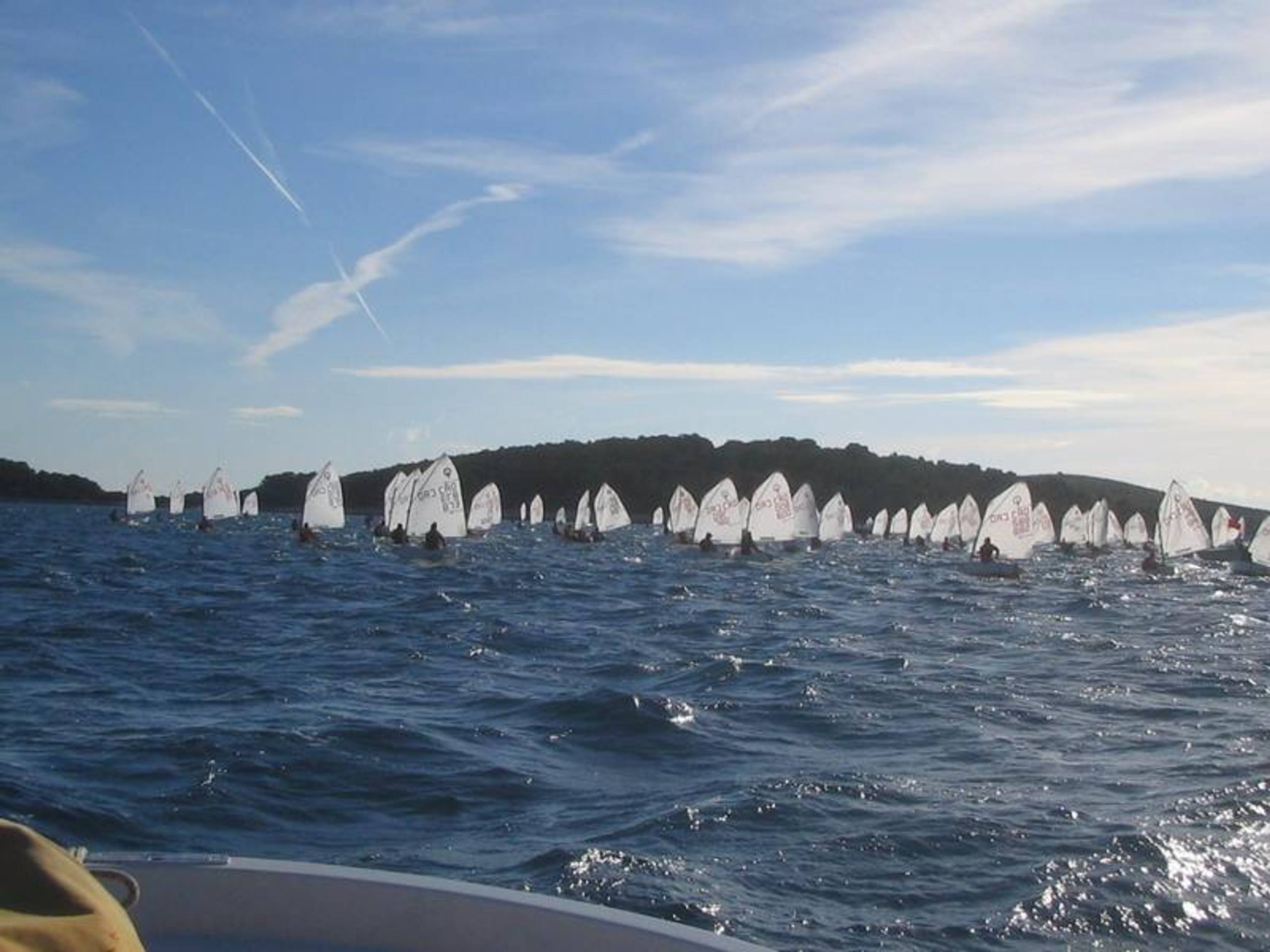 28. Međunarodna novogodišnja regata, Hvar, prosinac 2004. — fotografija 48 od 105