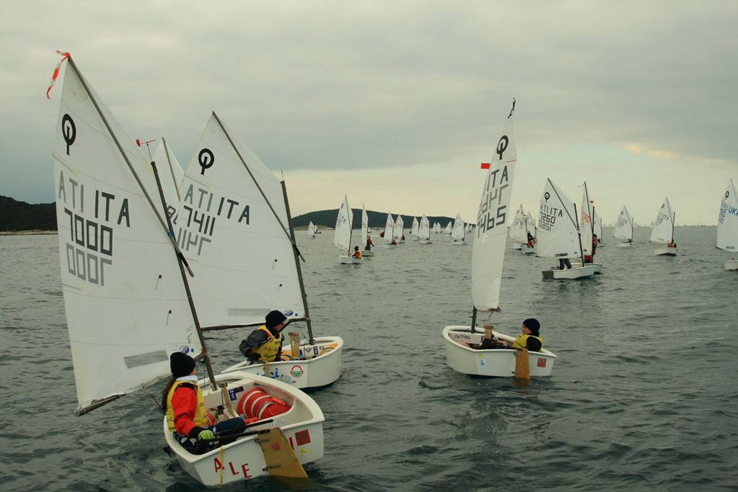 34. Međunarodna novogodišnja regata — Cucin, Hvar, prosinac 2010. — fotografija 32 od 78