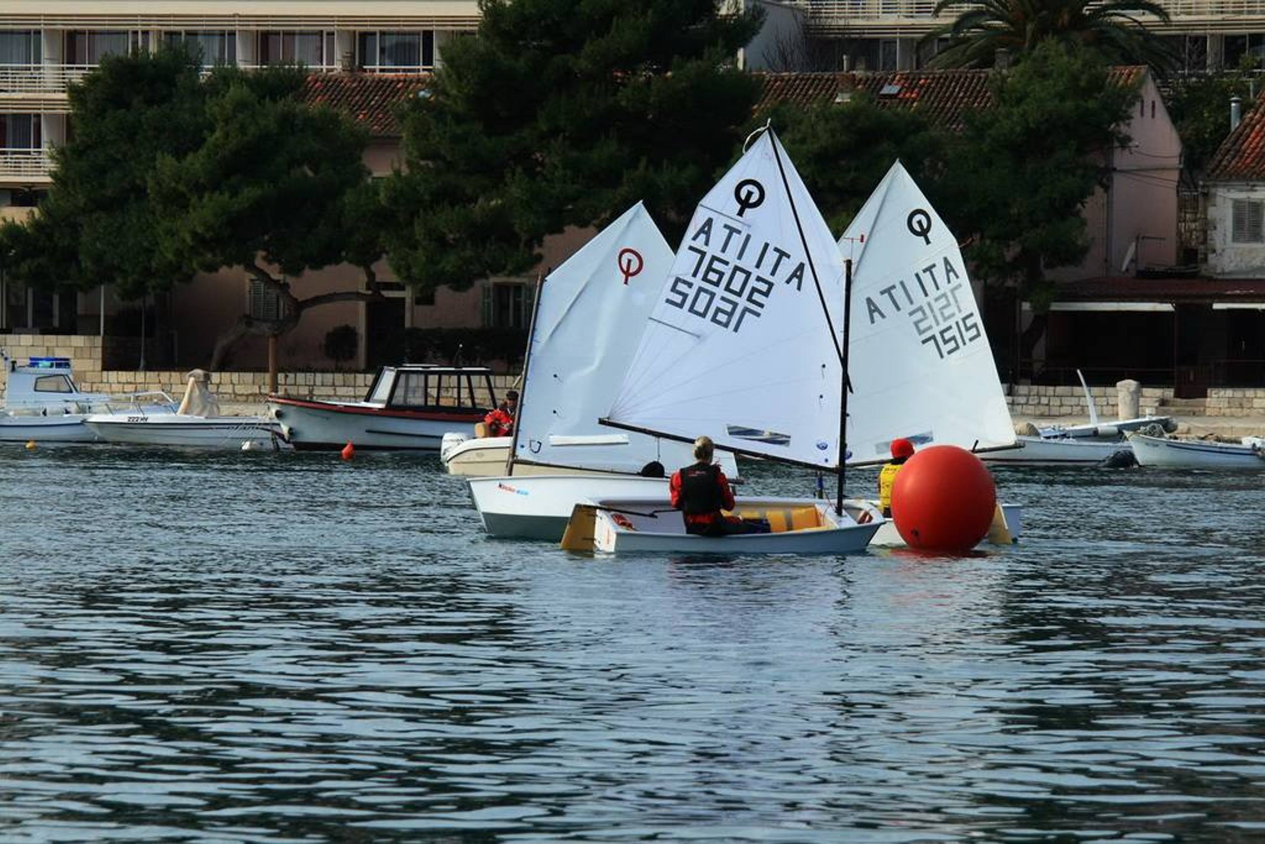 34. Međunarodna novogodišnja regata — Cucin, Hvar, prosinac 2010. — fotografija 64 od 78