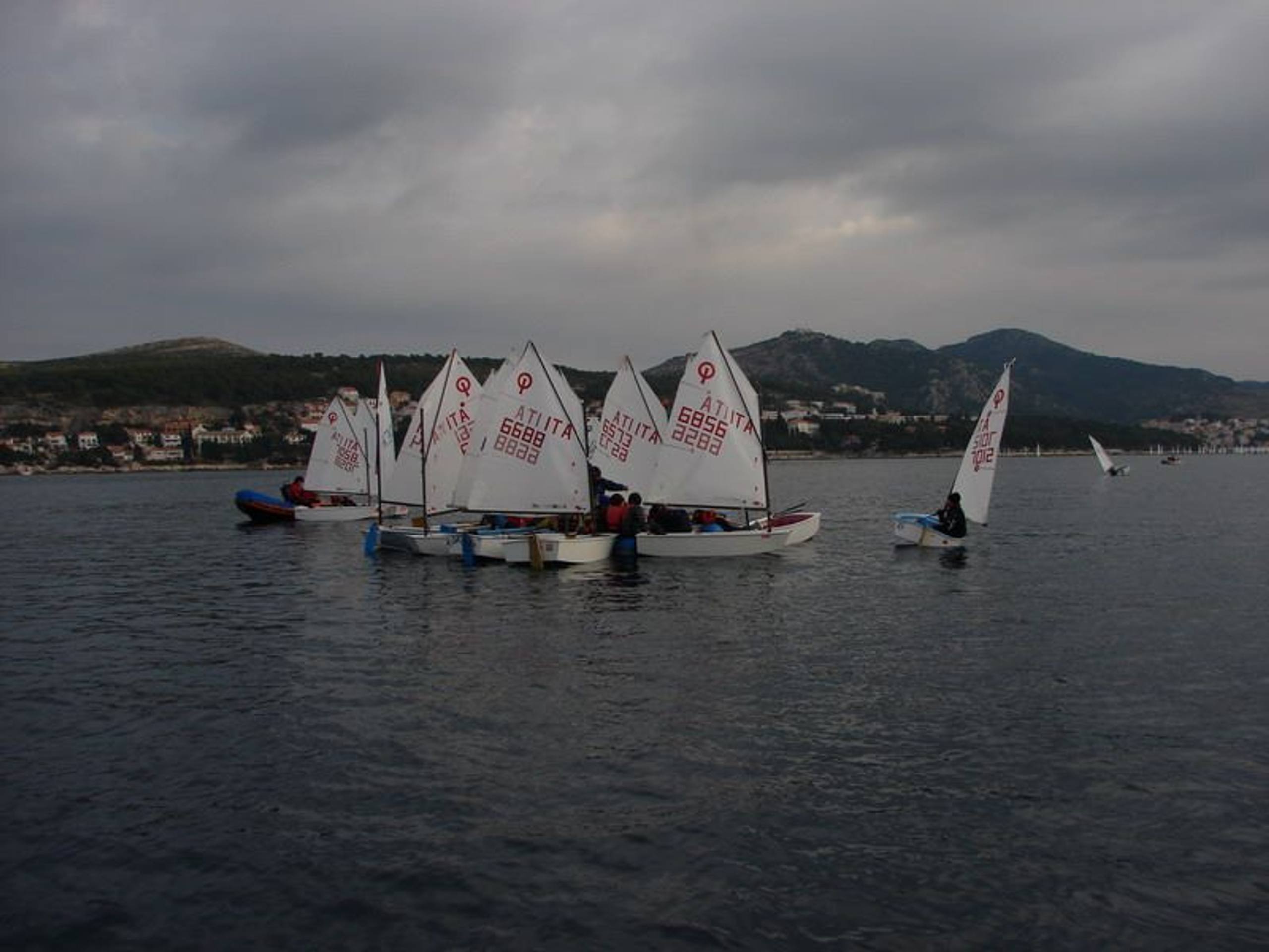 30. Međunarodna novogodišnja regata, Hvar, prosinac 2006. — fotografija 91 od 100