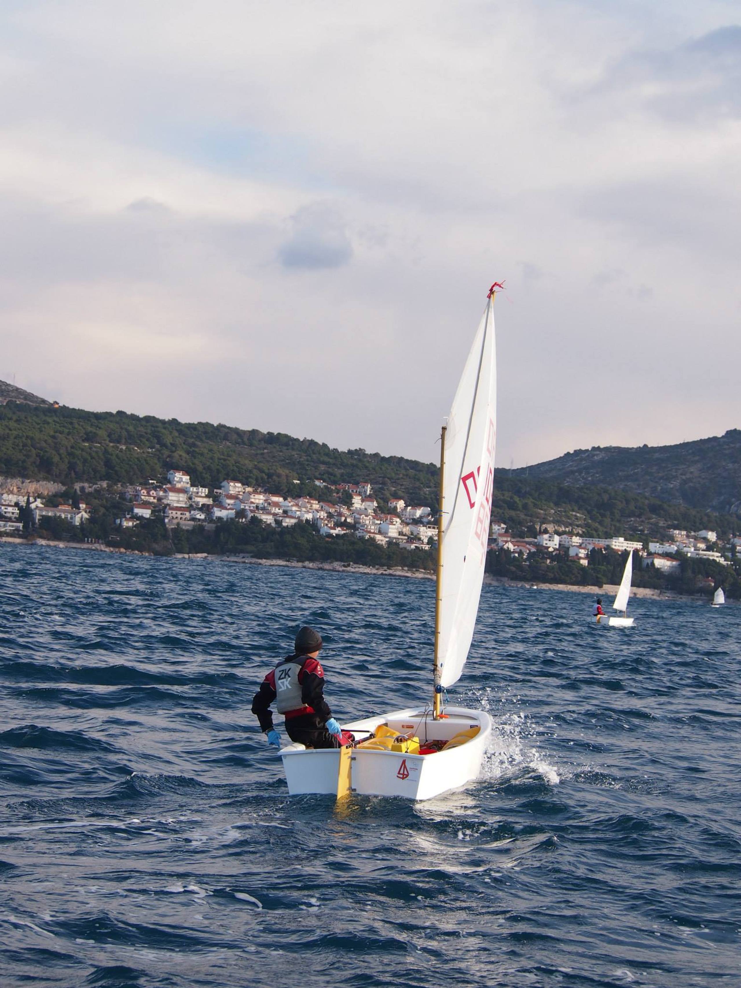 38. Međunarodna novogodišnja regata — Optimist, Hvar, prosinac 2014. — fotografija 43 od 57 (foto: Viktorija Nižetić)