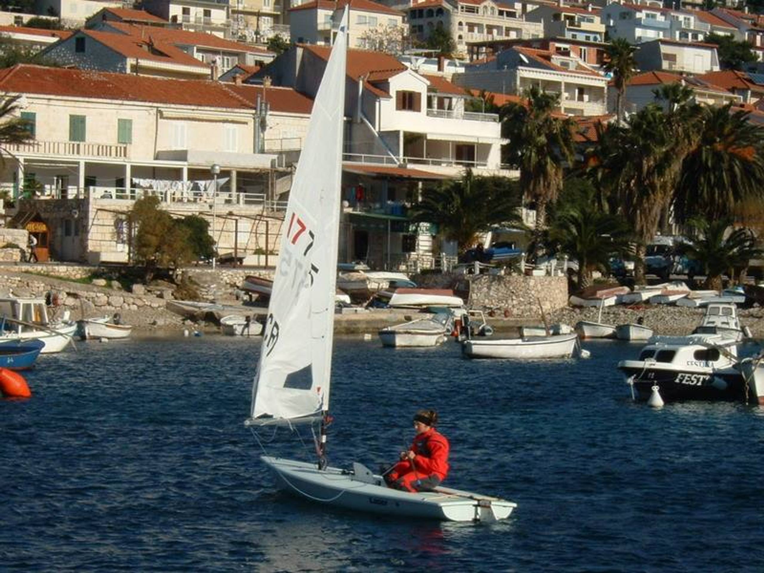 28. Međunarodna novogodišnja regata, Hvar, prosinac 2004. — fotografija 74 od 105