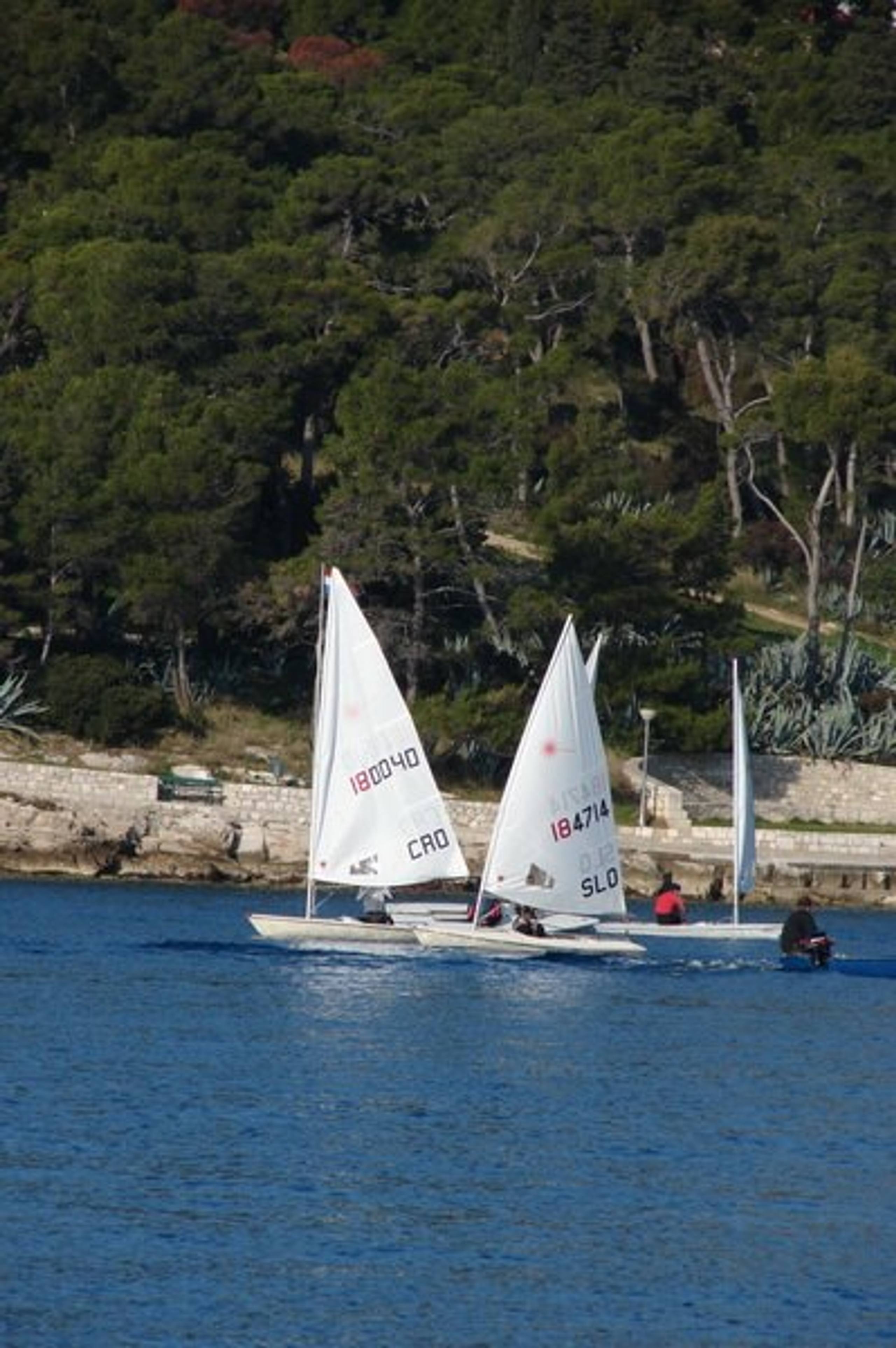 31. Međunarodna novogodišnja regata, Hvar, prosinac 2007. — fotografija 5 od 79
