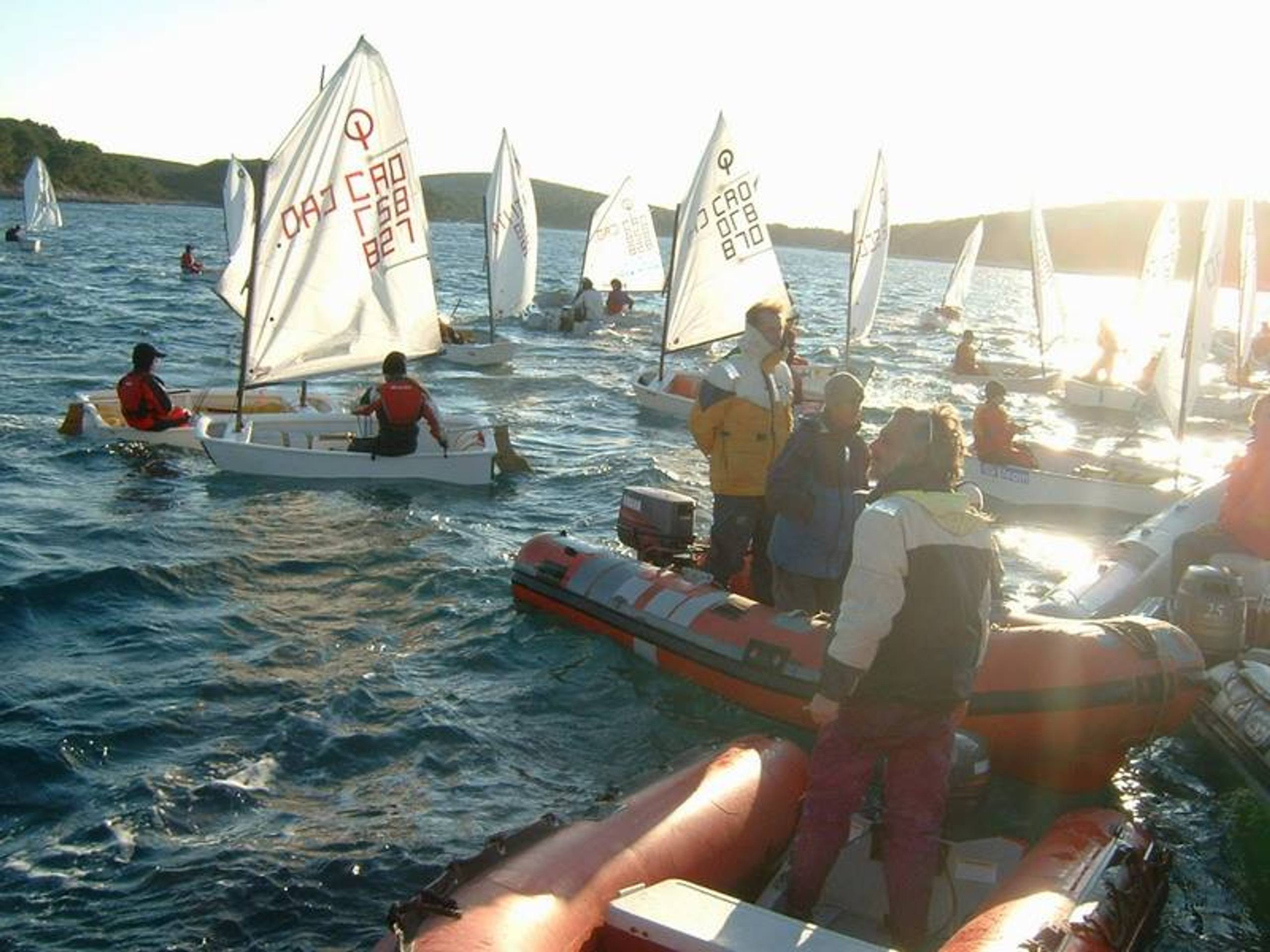 28. Međunarodna novogodišnja regata, Hvar, prosinac 2004. — fotografija 97 od 105